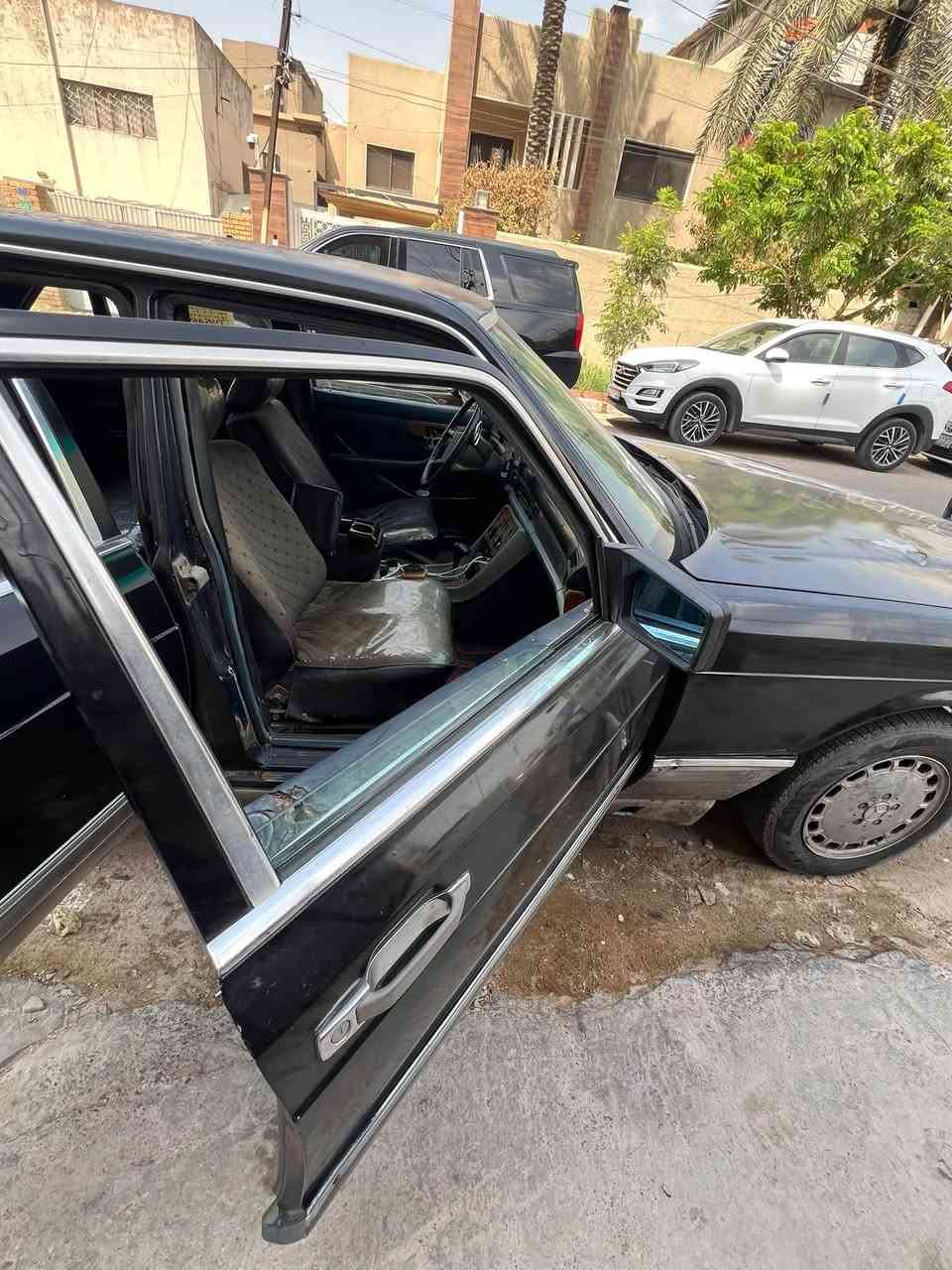 مارسدس رئاسي مديل 85 رقم واسط تحويل ثاني يوم محرك بطه ٢٥٠٠ كارتون سعر 38 وبيهه مجال مكانهه عماره تواصل ***********
