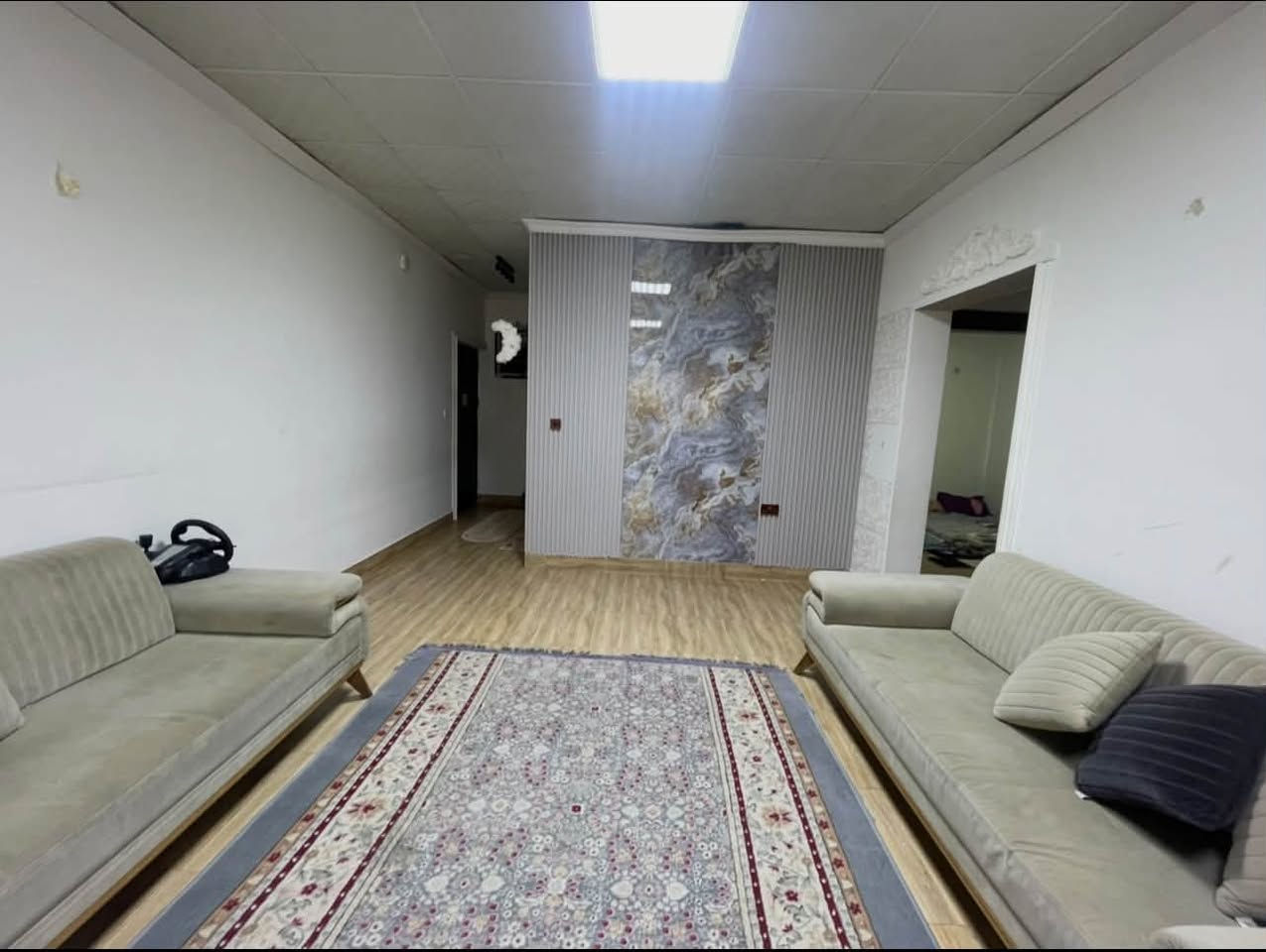 🏠 شقة للبيع في مجمع الزهور السكني – بغداد / سريع محمد القاسم
🏢 عمارة D7  شقة 27
📐 المساحة: 80 متر
💸 واصل قسط سبع سنوات (٨٧ قسط)
       سعر البيع: 45 مليون 
📞 للاتصال:
*********** / اتصال + واتساب

نص مكتوب في الصور:
- PRODUCED BY AN AUTODESK EDUCATIONAL PRODUCT Appartment Type "D" 110 Balcony 390 Dining Livingroom 545 110 Hall 176 200 Bath Master Bedroom 295 365 Bedroom 295 320 Balcony 210 40 97 183 170 410 kitchen 260 250 130 120 Entrance 60 80 PRODUCED BY AN AUTODESK EDUCATIONAL PRODUCT After Modification