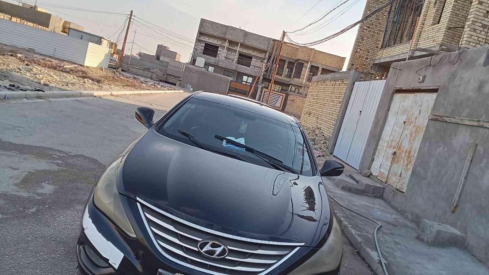 سلام عليكم سوناتا مديل ٢٠١٢ وارد كوري بيه بارد بخشم جاملق الأمامي صفحت العبري وبيه ضربه بدوسه خفيفه جوه باب السايق الباقي مكفول بس رشات صبغ لان الكوري ما ينكفل من صبغ حدادي الاماميه ٥٠ بلميه محرك كير تمام سنويه صاقطه بل ٢٠٢٥ *********** سعر ٧٥ بيه مجال

