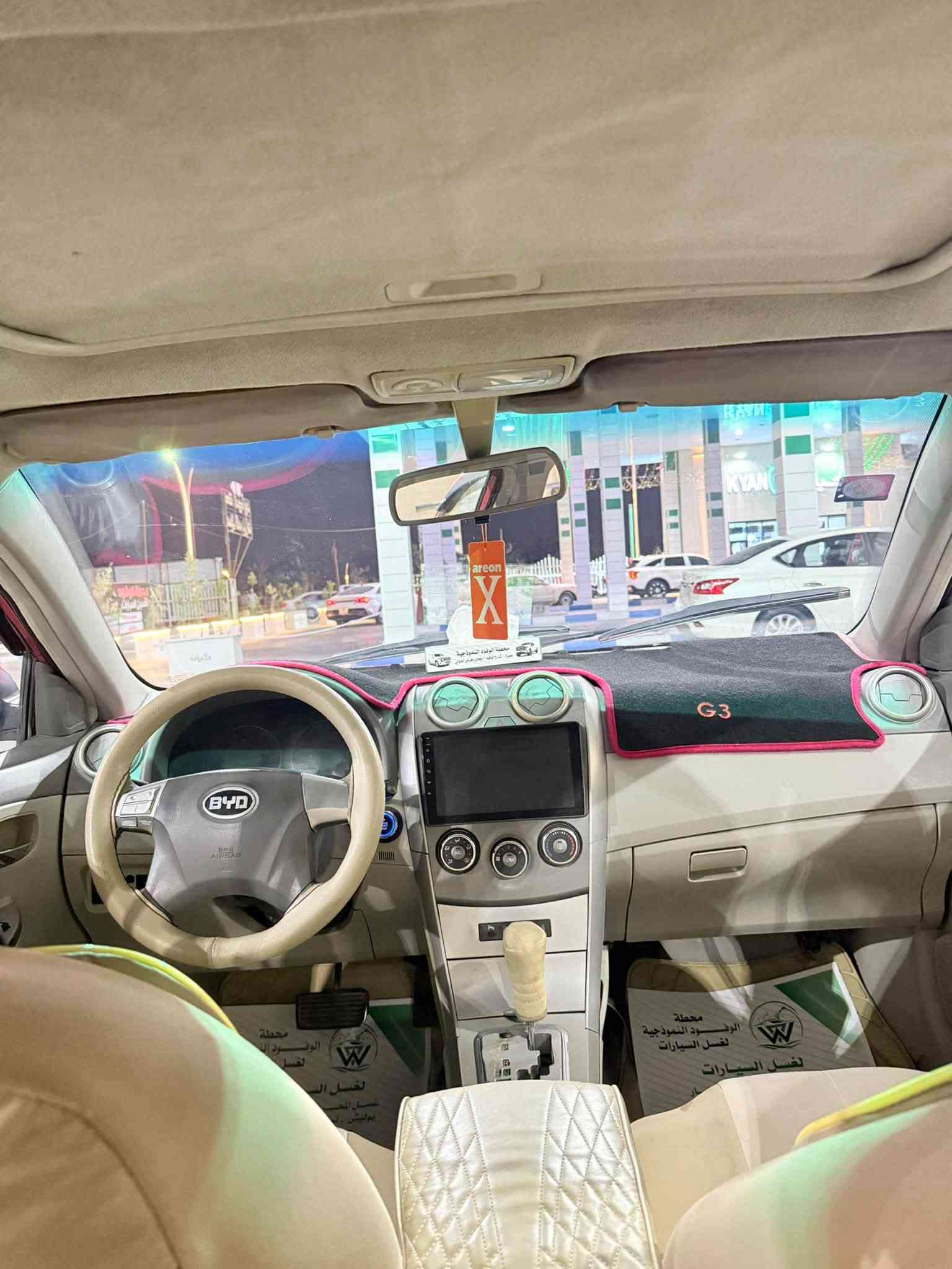 BYD G3 2016
محورة كير ومكينة كورلا نحلة 1800 

السيارة مواصفاتها : تبريد شغال ، شاشة ، بصمة ، فتحة ، زنون ، دوشمة ، ارضية جلد ، تايرات زوج امامي جدد ، حدادية 100‎%‎ كلها جديدة حتى المشط ، سنوية بأسمي الى 2030 ، السيارة مامتعوبة استخدام شخصي وجاهزة تماما 

ملاحظات السيارة : تنقص دهن ، البدي كما موضح في الصور ، خياس ، جراد في البنيد والقمارة ، بدون صبغ او ضربة 

للبيع السعر 50 وبيها مجال بسيط .. مكانها البصرة القبلة ..
للاستفسار مراسلة الخاص او الاتصال على الرقم ***********
