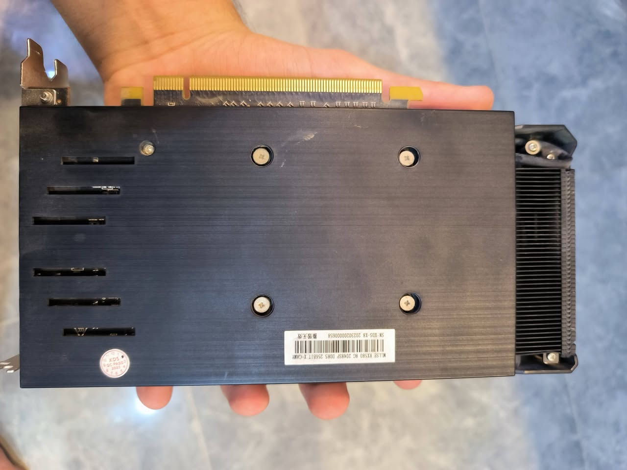 كرت rx 580 8gb Mllse
الكرت نظيف استعمال سنة و اني جبته جديد 
حرارته ماتعبر ال 70 ومستقر مابي اي مشاكل
تجيني للبيت تفحصة وتاخذة ما ابيع توصيل ❤️
مكاني بغداد الغزالية 
***********
السعر 75 الف
