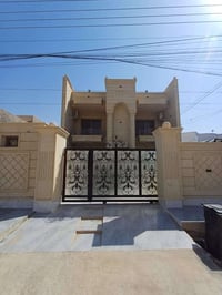 دار للبيع الديوم منطقة ١١ الف مساحة ٣٠٠ متر فول 5 غرف نوم استقبال وصال...
