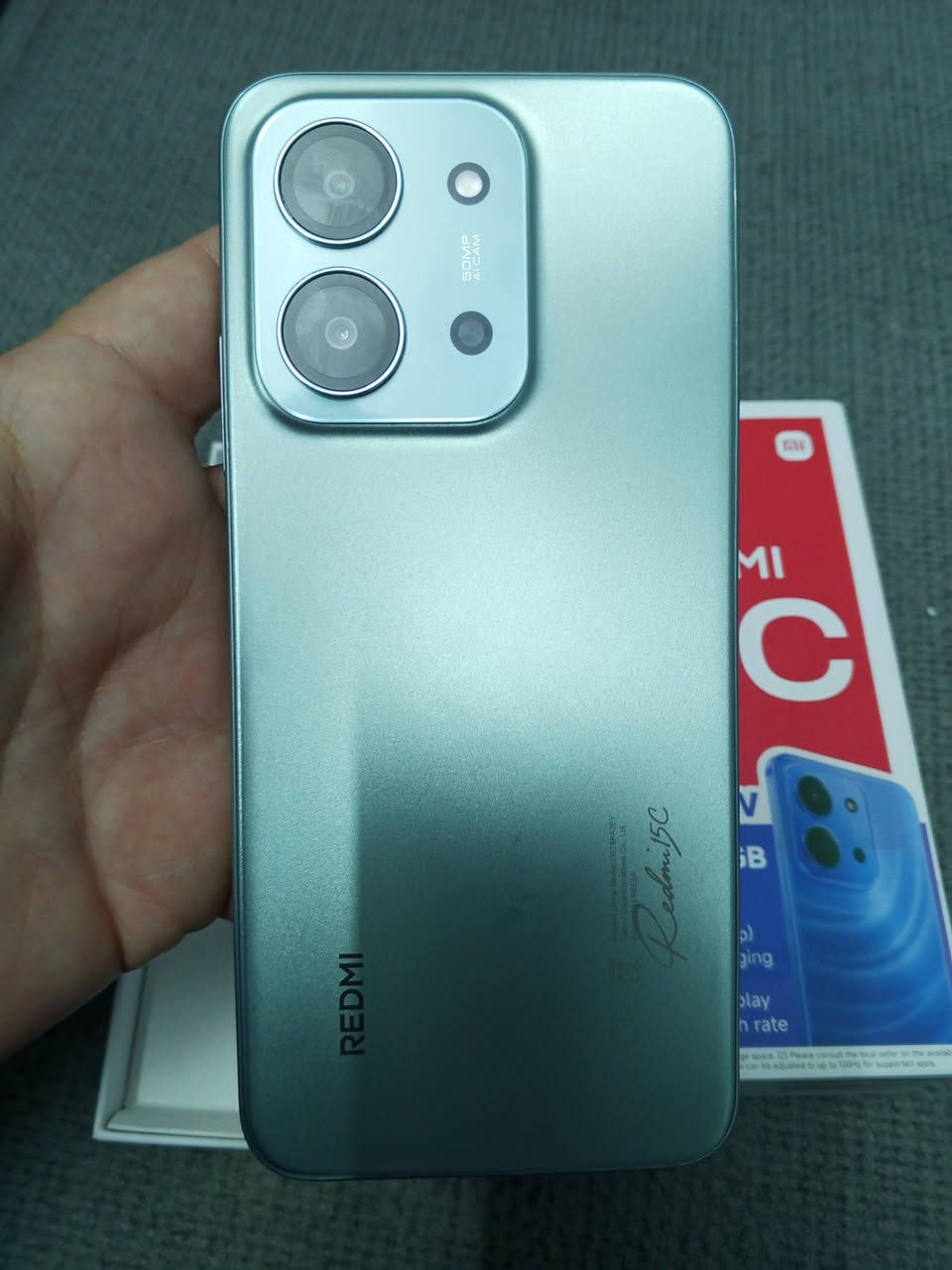 السلام عليكم
تليفون ريدمي (Redmi 15C)
لونه الأخضر النعناعي
المواصفات 
بحجم الشاشة 6.9 
الذاكرة العشوائية (الرام): حتى 16 جيجابايت (مع الذاكرة الافتراضية)
ذاكرة التخزين الداخلي
256 جيجابايت 
الكاميرا الخلفية بدقة 50 ميجابكسل (مزدوجة بالذكاء الاصطناعي)
البطارية بسعة ضخمة 6000 مللي أمبير 
دعم الشحن السريع بقوة 33 واط
مستخدم فقط اسبوعين مكاني بغداد حي جميلة 
السعر بـ ١٨٠ وبي مجال بسيط 
تواصل خاص او على الرقم
***********
***********
