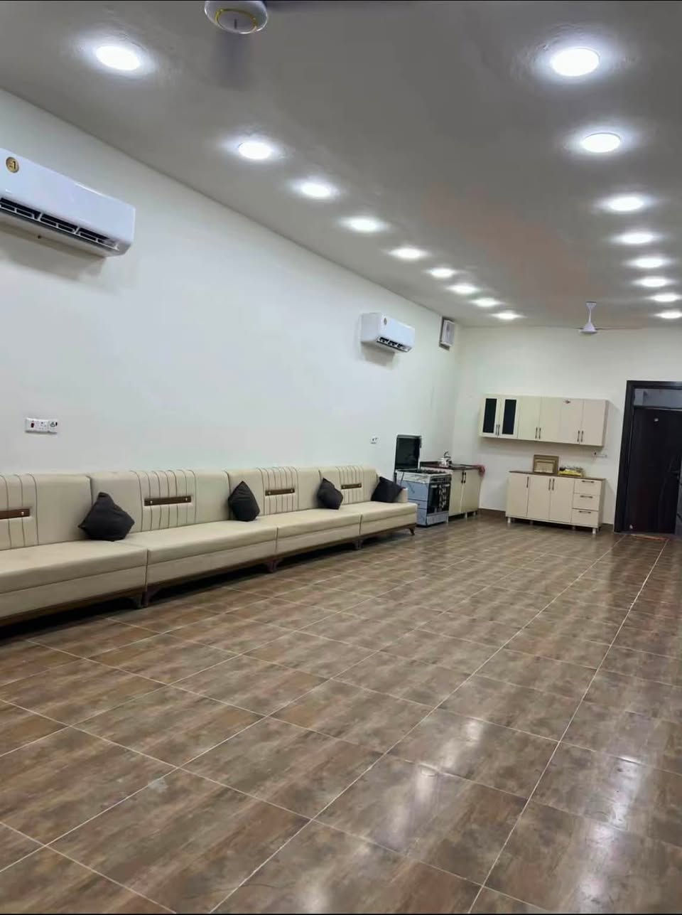 مزرعة للإيجار اليومي 🏡🌳

📍 الموقع: صلاح الدين– مجاور  بلد 

✔️ أجواء هادئة ومناسبة للعوائل والشباب

✔️ مساحة واسعة وخدمات متوفرة

✔️ مثالية للراحة والونسة

📌 للحجز والاستفسار يرجى الاتصال أو المراسلة على واتساب: 

 ***********

 موثق في تطبيق اجرلي لسياحة المزارع في العراق 🇮🇶
