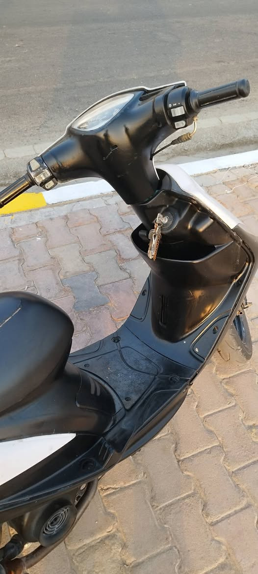 السلام عليكم ماكس عدله للبيع بوشه 55
الدراجه معلكه ولف بس الدراجه زينه 
بيها كلجات رياضي وصالنصا رياضي 
السعر 450ألف وبيها مجال تعال وتدلل 
رقمي وبي واتساب ***********
من رخصة الادمن
