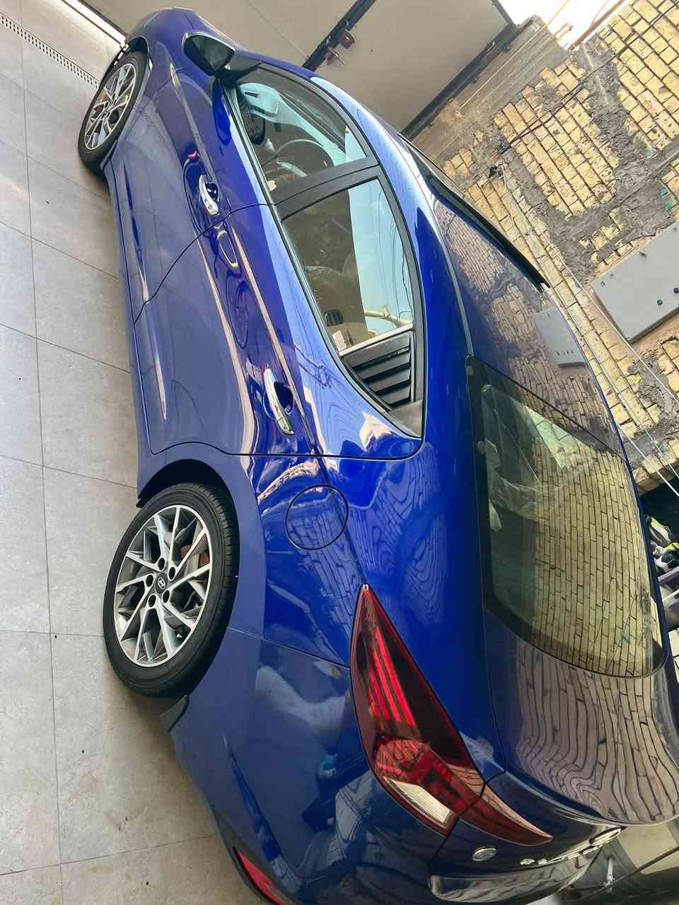 النتره مديل 2020 خليجي فول مواصفات رقم بغداد شرط التحويل كفاله بيهه بارد بل باب زغير مامبين ولباقي كفاله سياره كامله مكمله للخير. مكاني بغداد 
رقم الهاتف ***********
