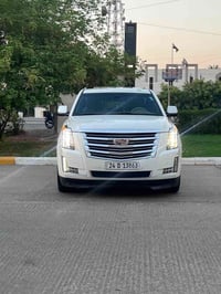 بعد التحية والاحترام  كاديلاك اسكاليد 2019 بلاتينيوم  ابيض صدفي خليجي ...
