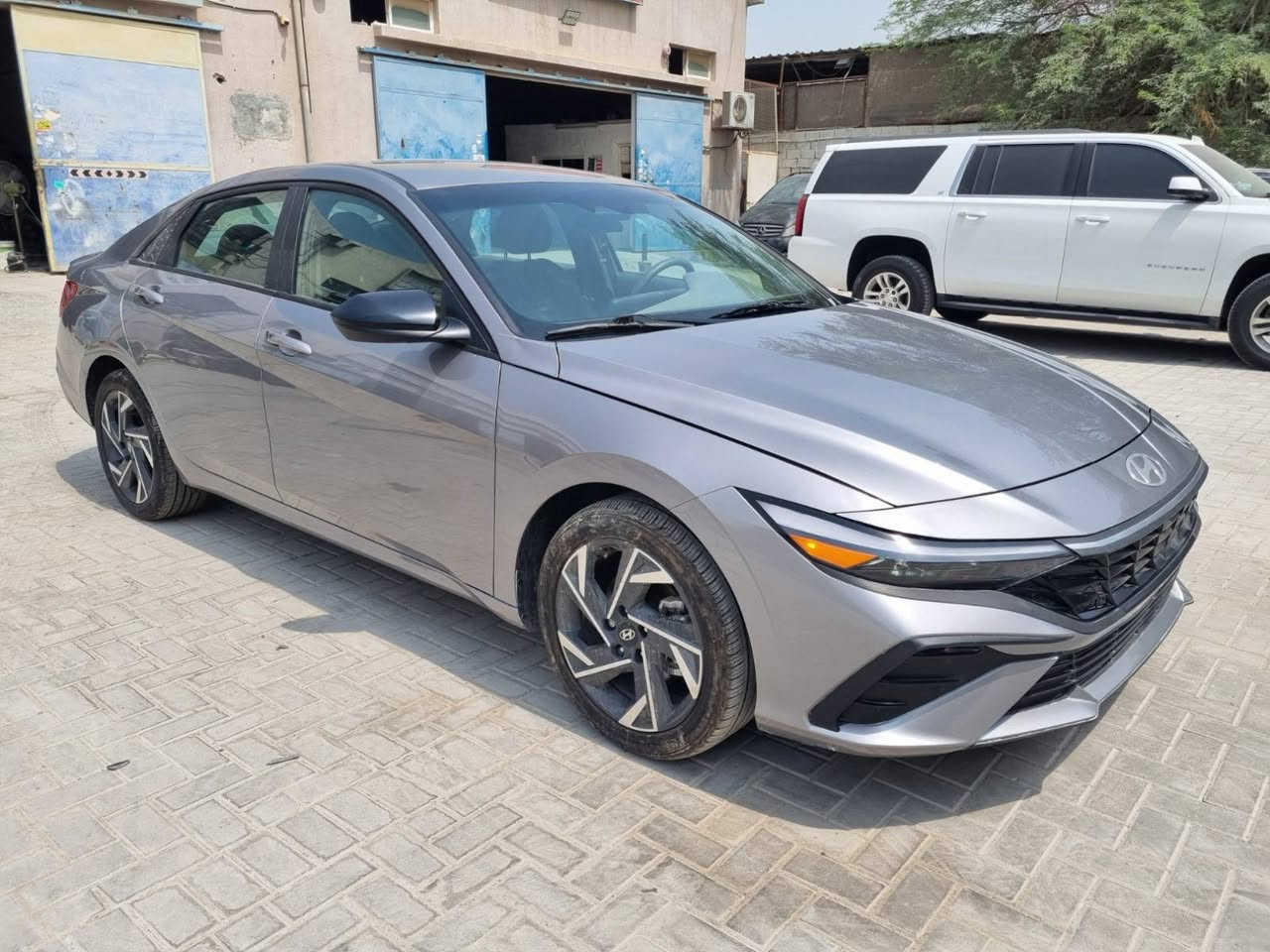 السلام عليكم
هيونداي النترا 2025 فول بصمة تشغيل وابواب ، بدون دواخل ، بدون تبديل

2025 HYUNDAI ELANTRA, SEL

2.0L, 4 cyl., 147HP 

وارد أمريكي ، رقم بغداد ، اللون فضي ، محرك 2000 دوش ، شاشة لمس ، بصمة تشغيل ، بصمة أبواب ، تشغيل عن بعد ، نافكيشن ، نقطة عمياء بالمراية ، مثبت سرعة ، نظام تجنب الحوادث مع تحذيرات النقطة العمياء وتحذيرات مغادرة المسار ، كامرة خلفية ، الحادث كما موضح بل الصور، ضربة خفيفة ، تصليح  وصبغ جزء من البونيد ، بدون دواخل ، الارباكات كلهن سليمة ، ماشية تقريبا 11 الف ميل  

السعر 165

رقم بغداد شهداء وكاله عامه باسم بنيه البنيه من بغداد 

بغداد 

رقم الهاتف ***********
