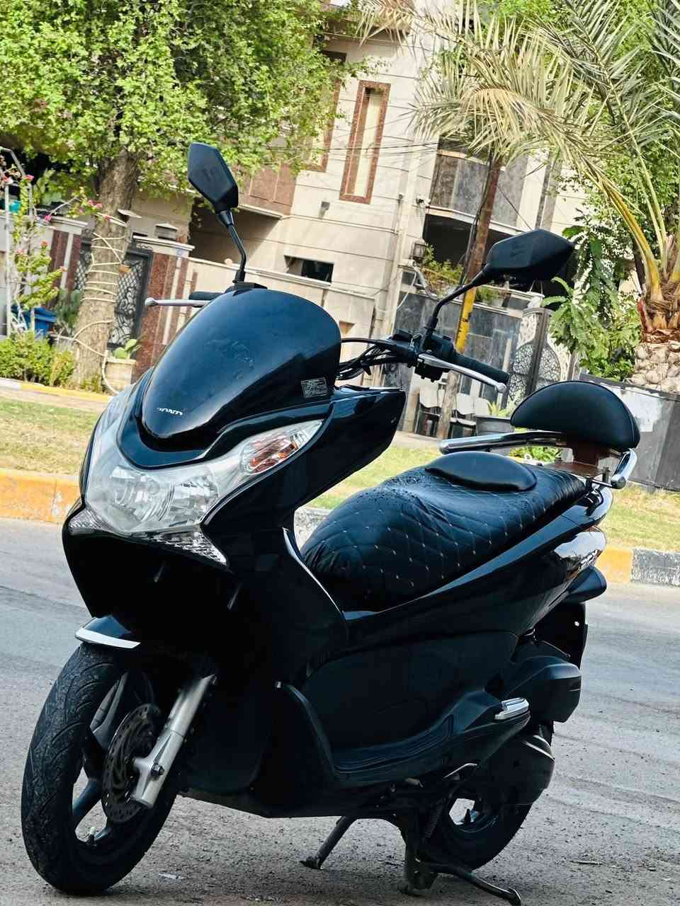 للبيع دراجه نضيفه كلش بيها نقص بس اناره مال دشبول
سعر ب14 بيها مجال بسيط مكان بغداد حي  رقم صاحب الدراجه ‭***********‬
