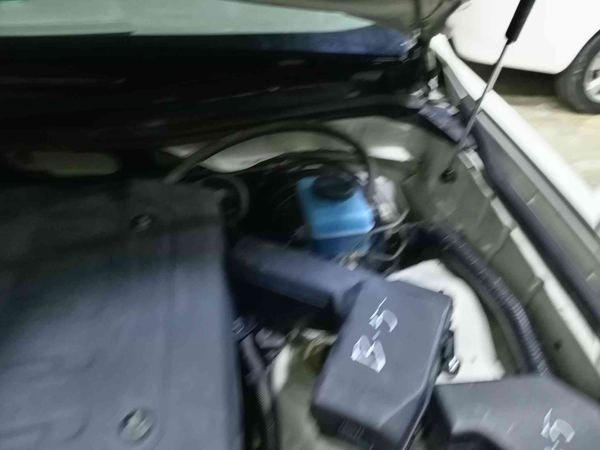 ملكه أدوات كصتين دخول جديد دكمه وحده كرستال داخل بيجي محرك دي فور الصغير سياره جديده حيل كسر كارتون ٢٠٠٣ اصل
***********
