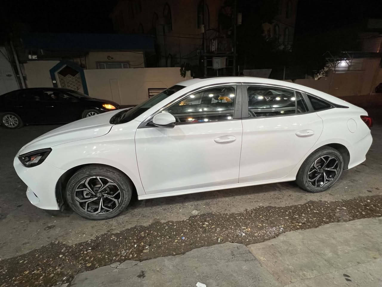 سڵاوی خوا له‌ برایانی گرووپ
mg GT 2024 بۆفرۆشتن 
***********
شوێن سلێمانی
