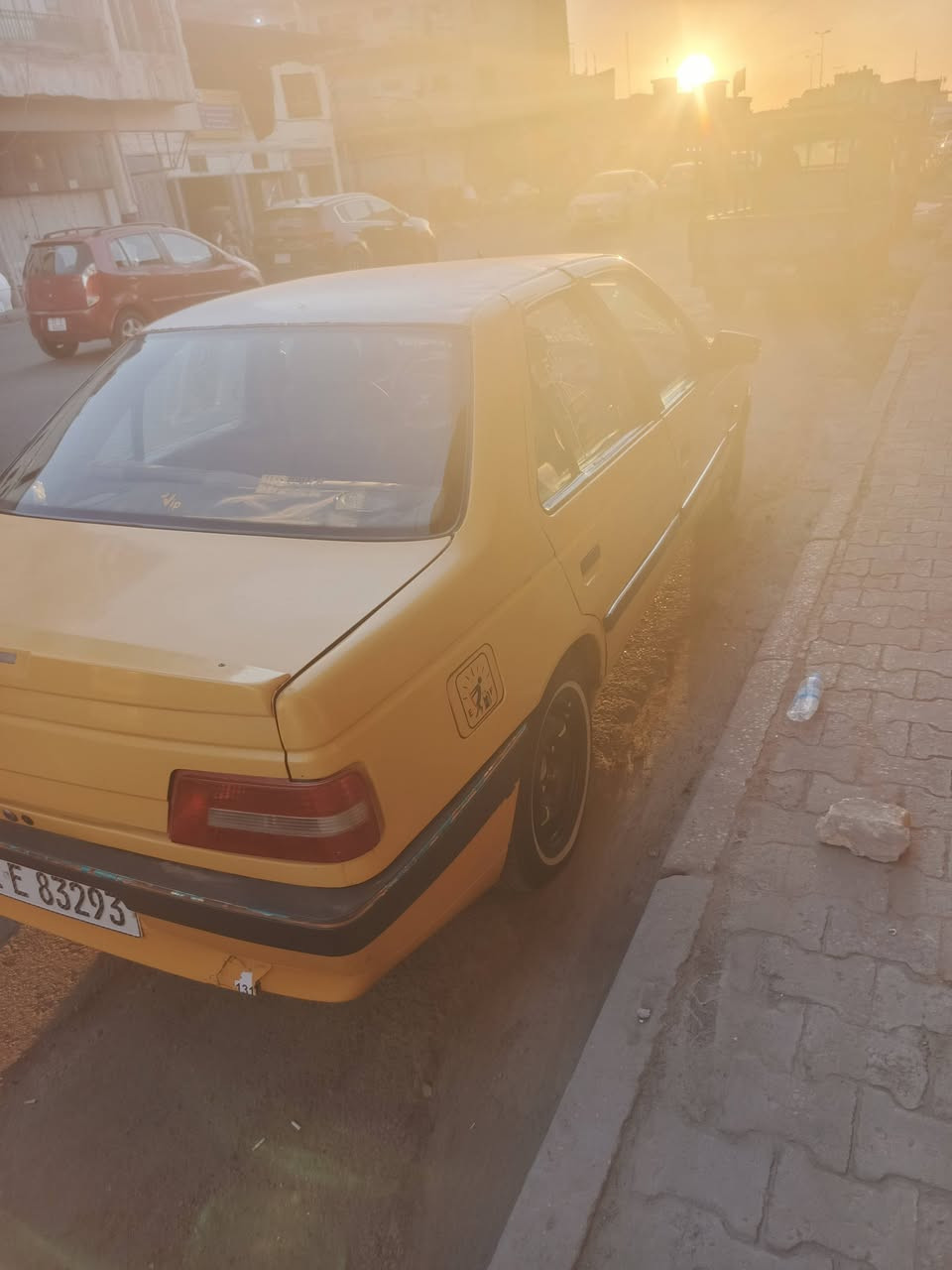 سلام عليكم بيجو لميس موديل ٢٠١٣ كير مكينه تبريد مكفوله هيئه وغرامات مصفره  كهربائيات شغاله كلها سياره نقصها صدر بس سعر ٢٦ وبيها مجال مكاني بغداد شارع كفاح ***********
