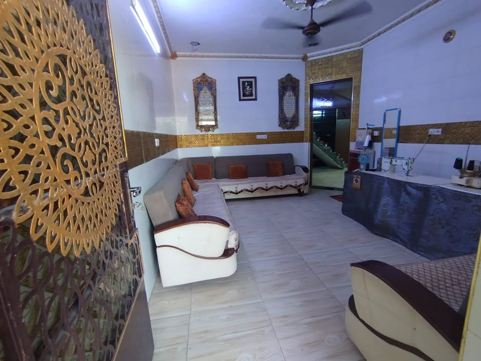 دار للبيع مساحتة 300 متر 
📍الحفريه - حي الخنساء 
للاستفسار ***********
