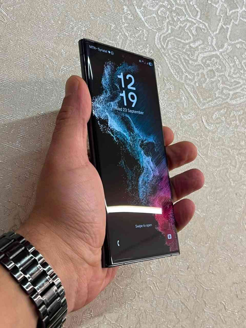 للبيع samsung s22 ultra 12/256 
نظافة خارجية ممتازة وداخلي مبدلة فلاتة الشحن فقط مافي اي 
للبيع بسعر 300 
للتواصل *********** متواجد على الواتساب
