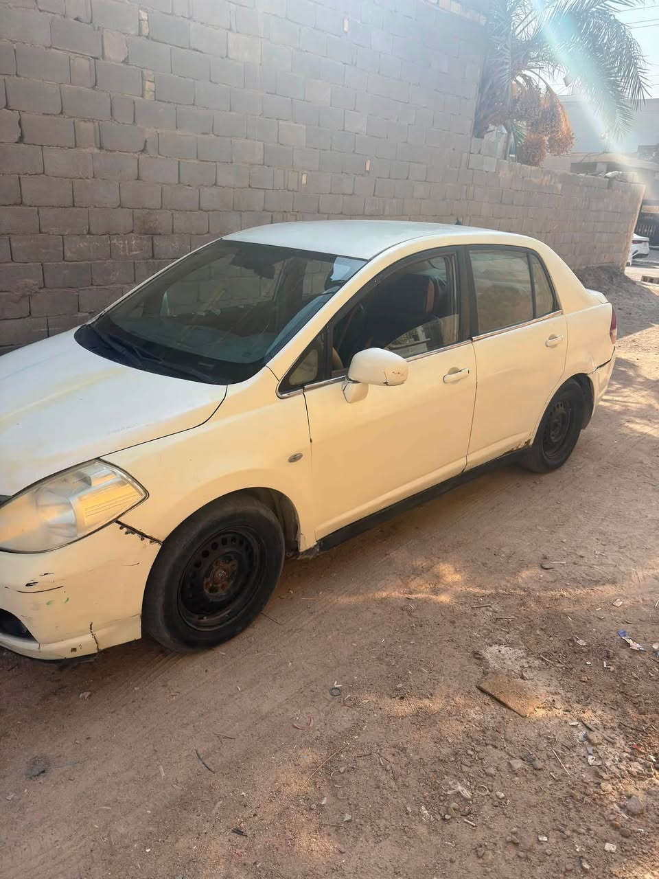 للبيع
نيسان تيدا 
2008
مكينة 1600
السيارة بيه ملاحضات بصيطه 
السياره ابسمي 
مكان بصره
سعر 52
***********
