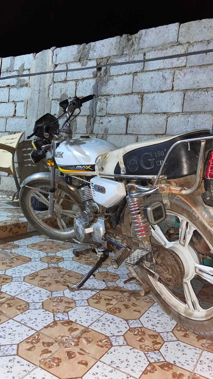 سافان للبيع 2023
اوراق اصولي كهربائيات كلها شغاله
محاويل ناحية الامام
السعر 430 وبيها مجال
***********
