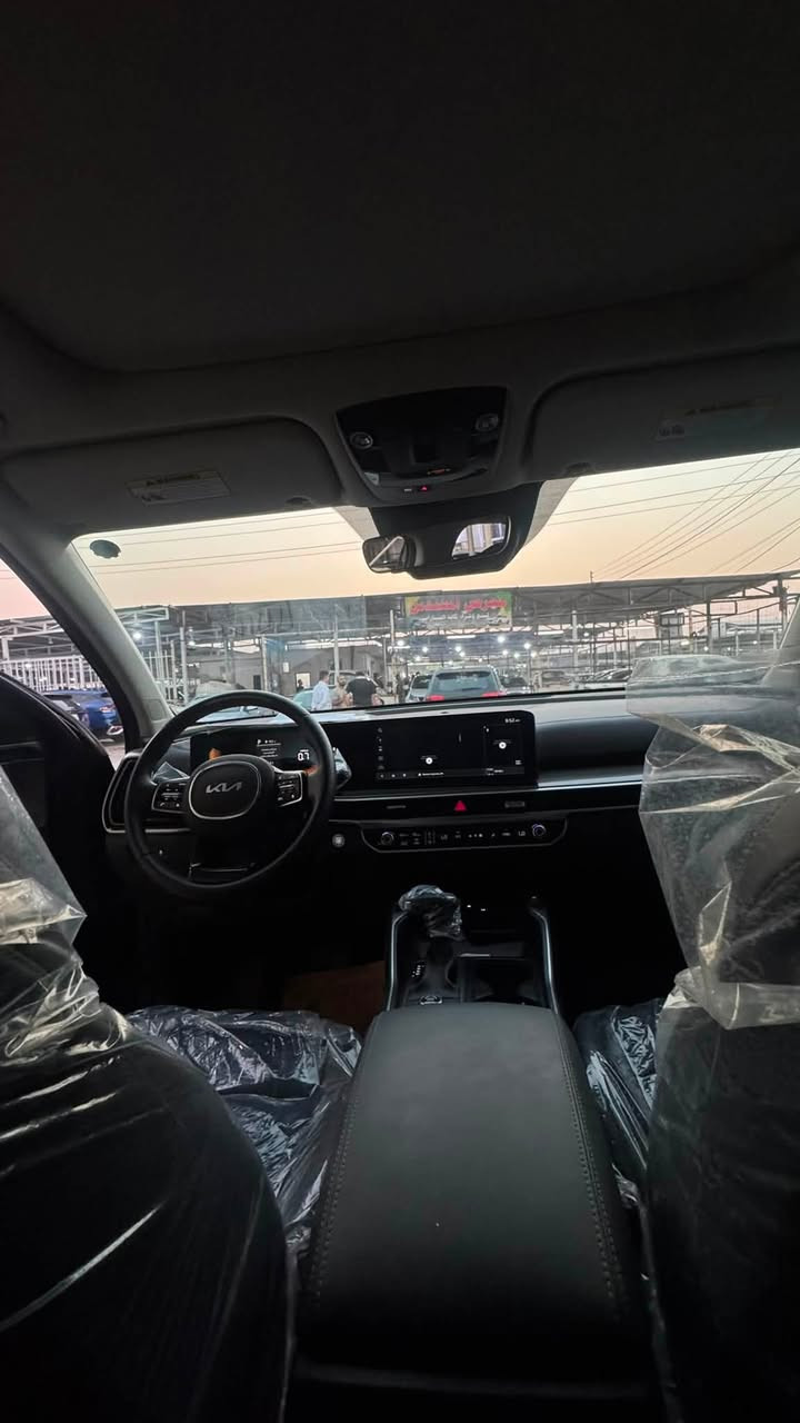 2025 KIA SORENTO, S
5XYRL4JC1SG369784

🇺🇸

السعر: 22,000$ 💵
بدون رقم
ممشى 6800 ميل 

* موديل 2025
* فئة S
* وارد أمريكي 🇺🇸
* 7 ركاب – 3 صفوف
* بانوراما
* داخلية جلد SynTex
* محرك 2.5 لتر 4 سلندر
* قير أوتوماتيك 8 سرعات
* شاشة 12.3 إنش
* Apple CarPlay / Android Auto
* كاميرا خلفية
* حساسات أمامية وخلفية
* تشغيل بصمة / تشغيل عن بُعد
* مقاعد أمامية كهربائية ومدفأة
* جنوط 18 إنش
* LED
* Roof Rails
بحالة الوكالة 
حالة الضرر:
🔹 الأضرار PDR الجاملغ 
🔹 والبنيد مصبوغ ربع
🔹 السيارة حسب الصور نظيفة وموجودة في بغداد دخول اليوم 
للتوصل ***********
