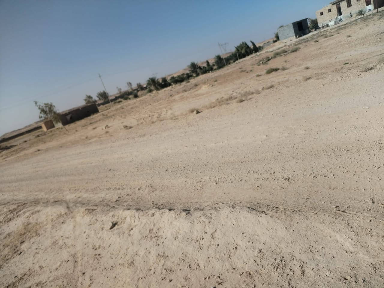 سلام عليكم
كاع فوك البانزين خانه المساحه 1600 متر
مو طابو للبيع. السعر 15مليون وبيها مجال
***********
