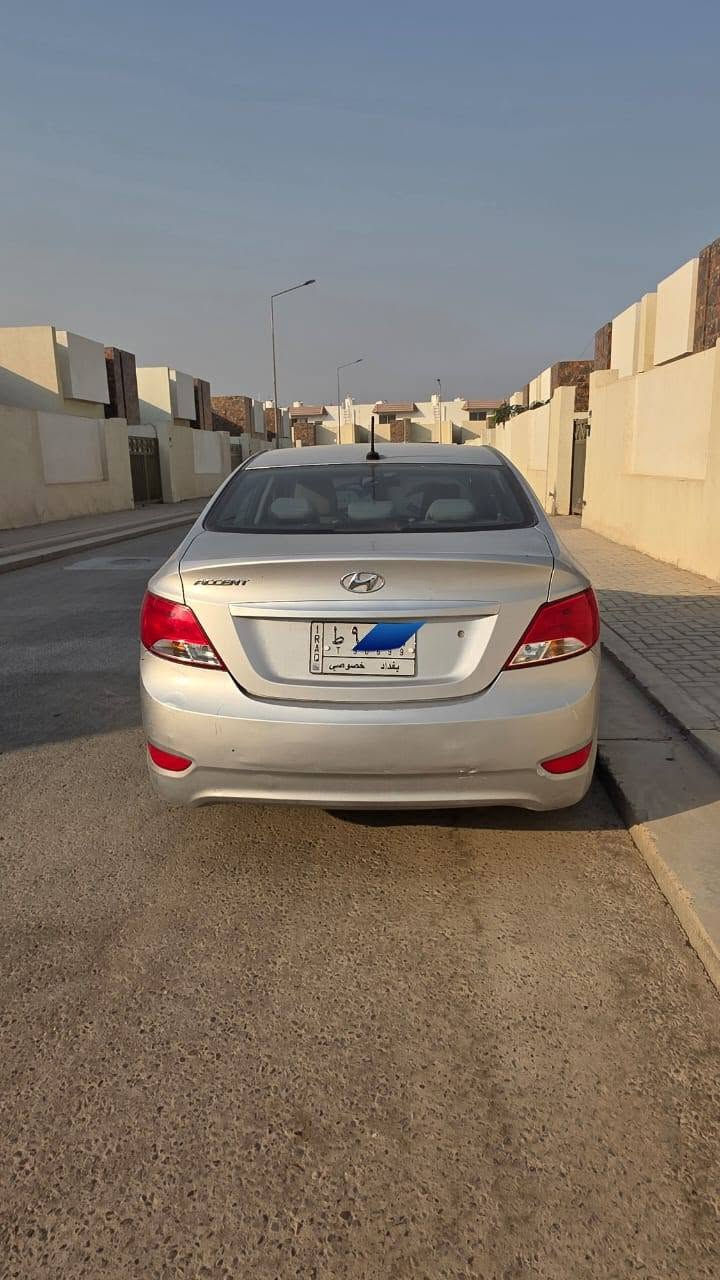 السلام عليكم 
سيارة اكسنت للبيع موديل ٢٠١٦
مكفولة مبيها حادث و لا ضربة و لا صبغ نظيفة جداً 
رقمها بغداد 
السعر ٩٥ ورقة و بيها
 مجال 
الرقم للاستفسار اكثر 
***********
