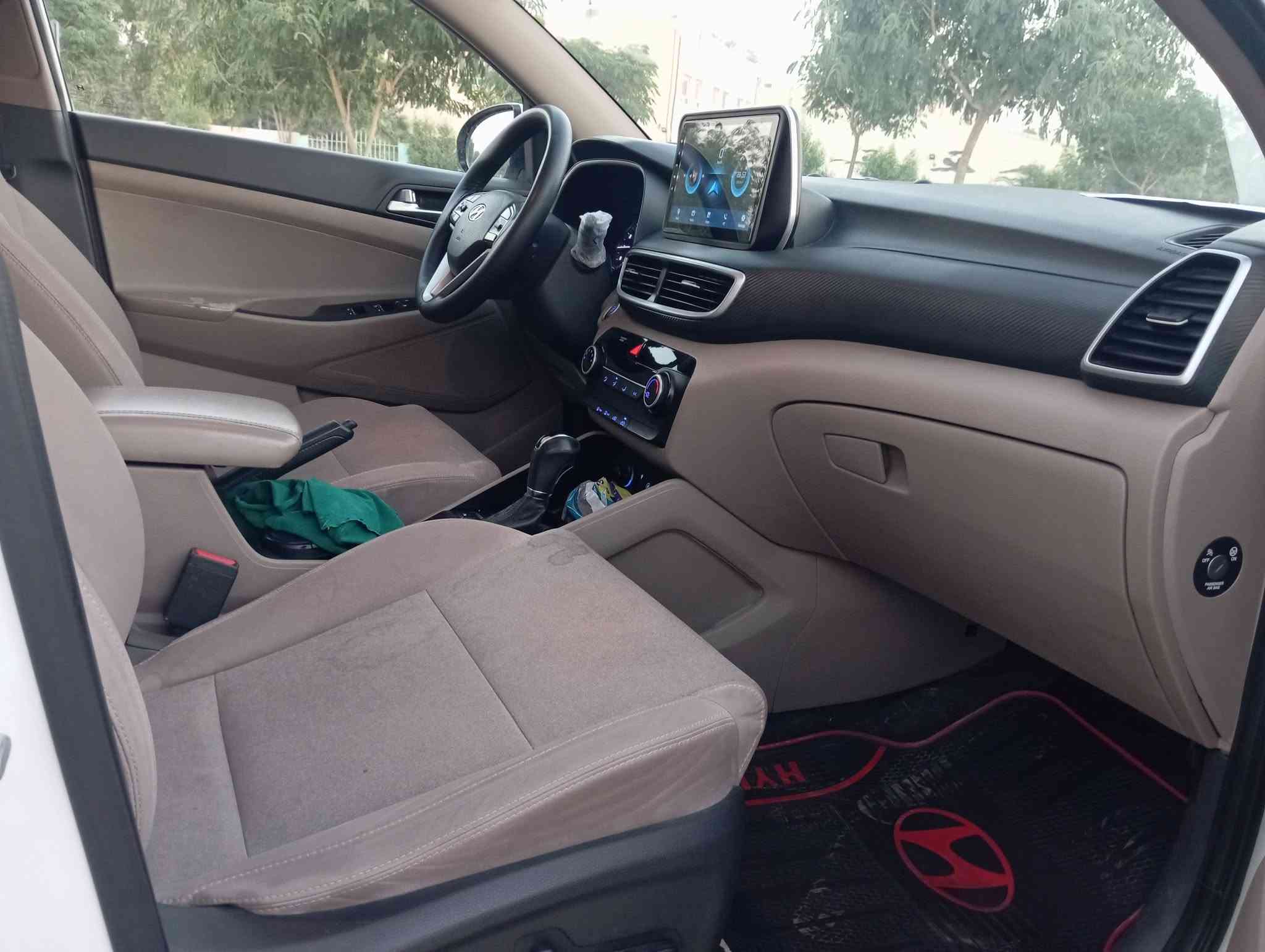 السلام عليكم
سيارة للبيع موديل 2020 جي كلاس 🚗
بدون صبغ، سونار مركب
ما شاء الله نظافة وجمال السيارة

🔹 كير ومحرك مكفولين
🔹 ماشية 100 ألف
🔹 ما بيها أي نقص دينار
🔹 أربع تايرات لوك عليها
🔹 سنوية جديدة
🔹 دعامة لدعامة مكفولة

إذا المشتري جدي، أنا بالخدمة 🤝
💰 السعر: 180 مجال
📍 المكان: كلار
📞 ***********
