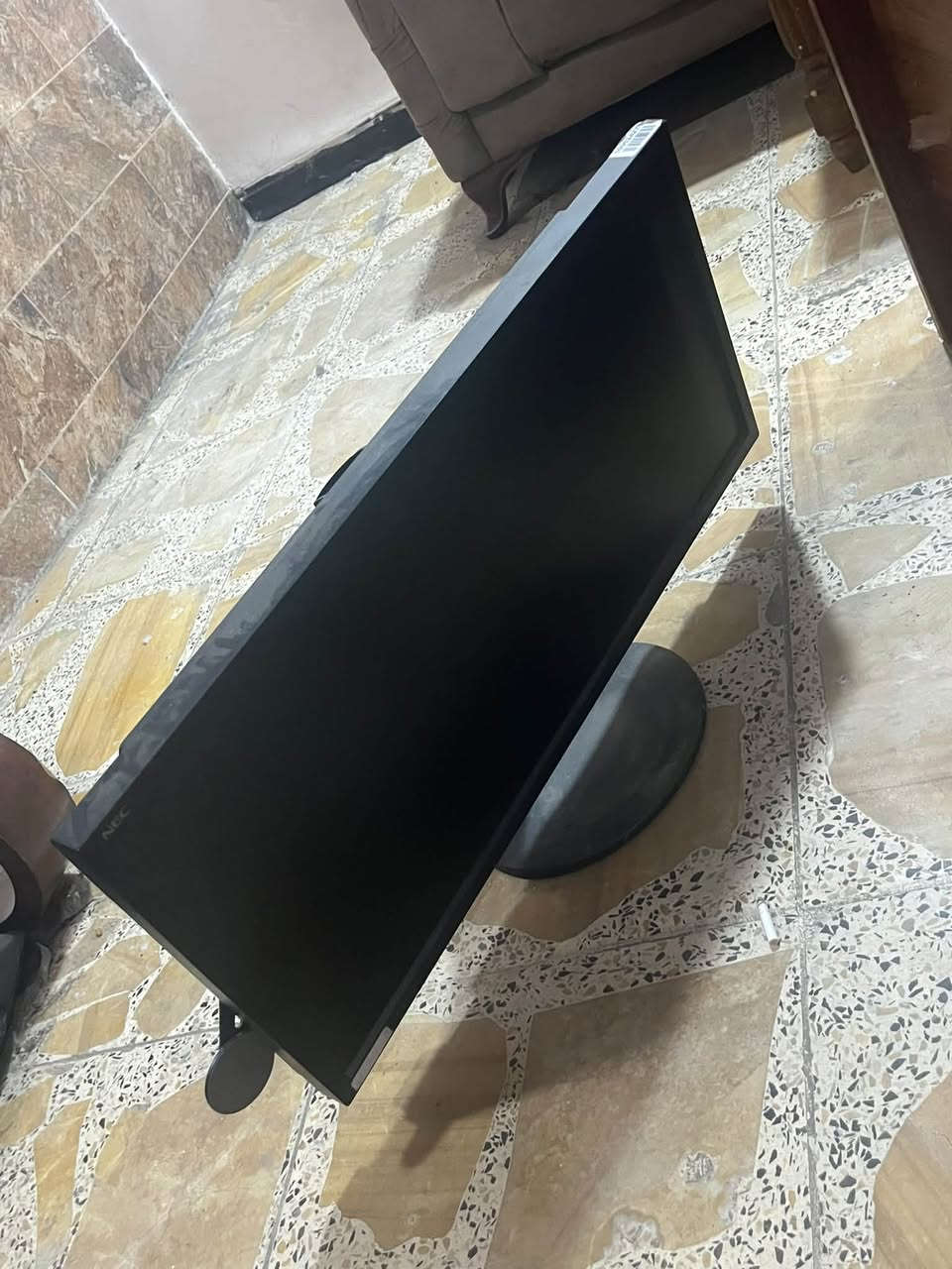 مستعمل • كلشي شغّال • فريزر يحتاج ماطور