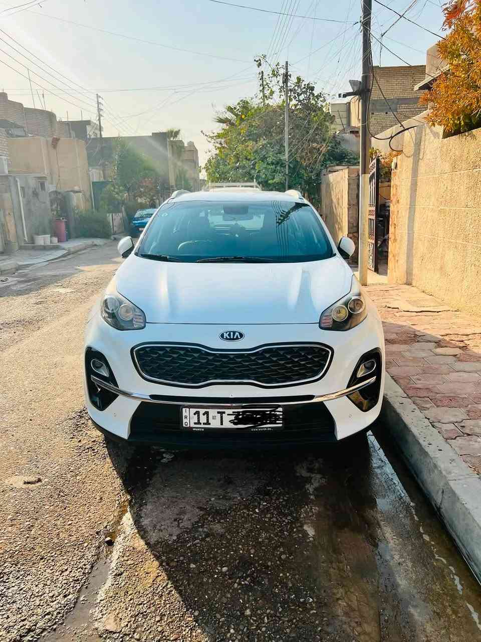 من رخصه الادمن
سبورتج 2020
ماشيه 137
بيها ربع الصندوق صبغ باقي مكفول
مكان سياره بغداد العبيدي 
***********سعر 185
