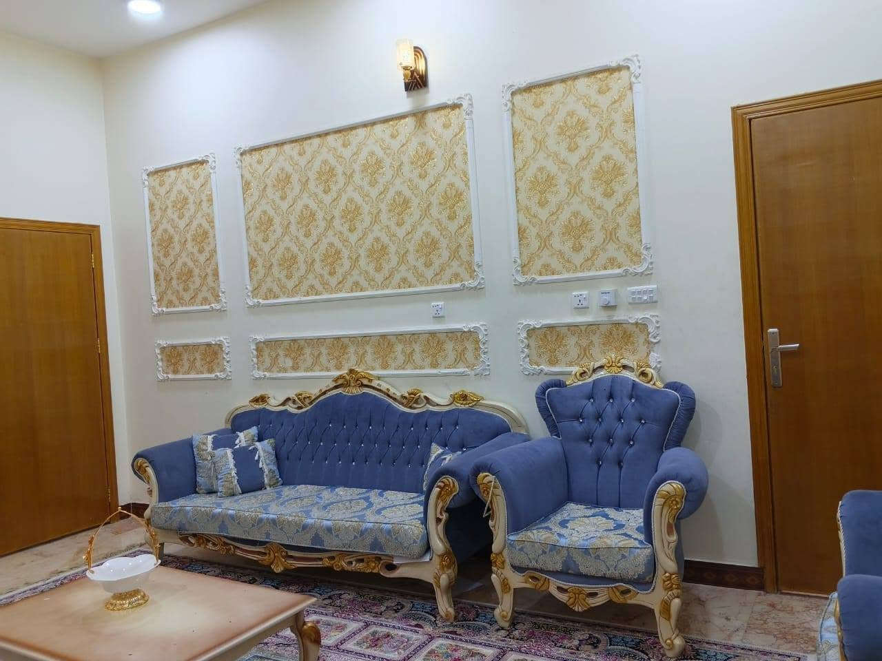 #بيت للبيع حي 36 
#المساحة 200 متر طابق واحد بناء جديد 
غرفتين وصاله ومطبخ حار وبارد وبراني وحمامات داخلية وخارجية وتهويات كونكريت مسلح كونكريت مسلح عالي عن الشارع 
#السعرالكلي 175 مليون مع المجال مطلوب لمصرف الاسكان 20  بيد البايع 150 مليون للشراء يراجع مكتب الناجح للعقارات السماوة حي الحكم قرب مرطبات فستقه 
#مكتب- الناجح للعقارات 
للإستفسار اكثر مراسلتنا ع الخاص او الاتصال ع الرقم التالي ***********بي وتساب /*********** بي وتساب 
#او مراجعة مكتبنا الواقع في
#الحكم / مجاور مرطبات فستقه علمأ دوام مكتبنا من 9 صباحأ ال 10 ليلأ اخوكم ابو مصطفى للعقارات 
{تابع صفحة المكتب }
