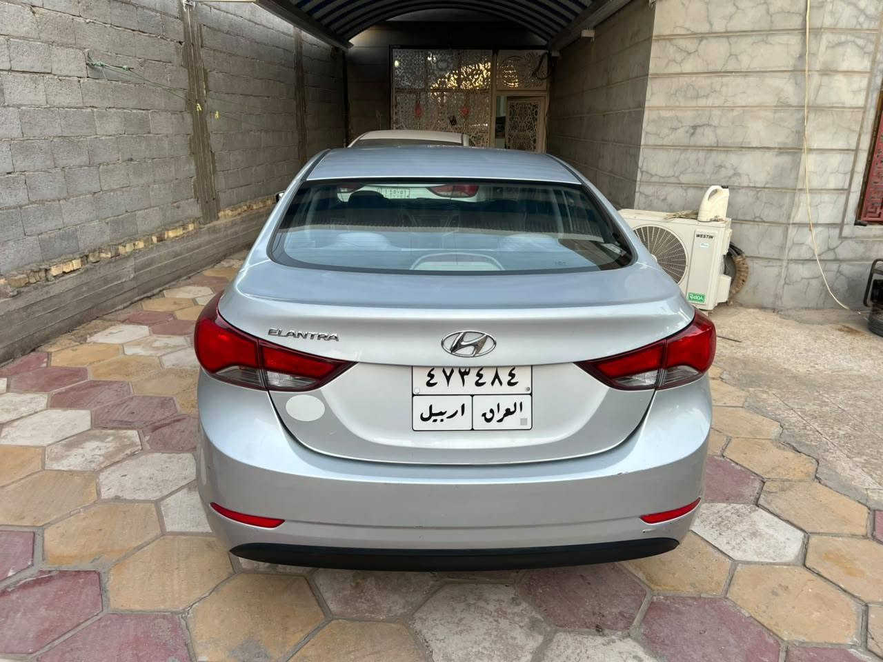 السلام عليكم
هونداي النترا 2016 خليجي 
كفاله من الصبغ بيه بس بارد موضح بل سونار 
مكينه 1600
السياره جديده 
تحويل او وكاله 
العنوان كربلاء طويريج 
السعر 108 بيه مجال بسيط 
للستفسار ***********
