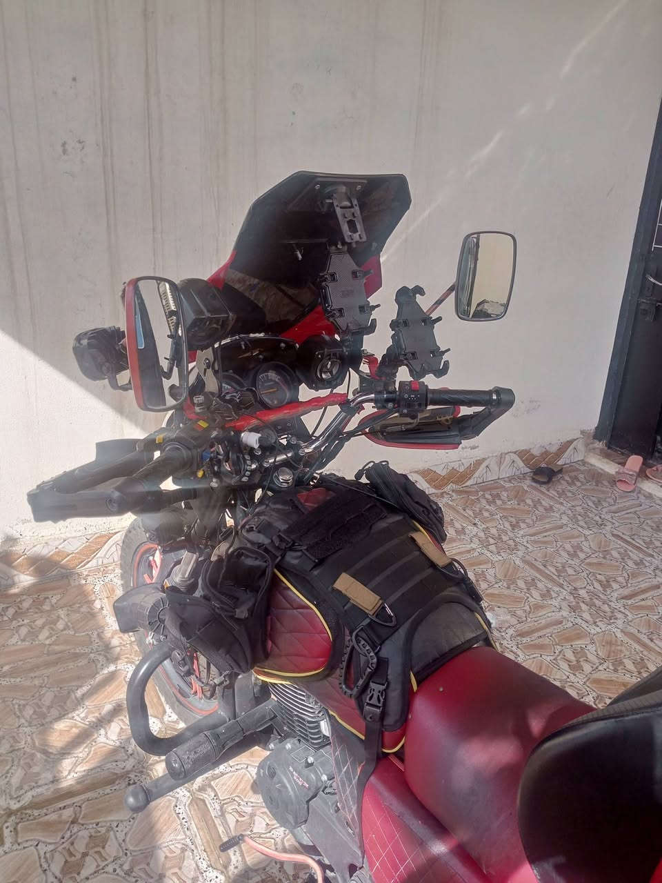 لبيع دايوان اي24باب اول محرك مامفتوح 200 مرقم اربيل شرط تحويل تراجع بسمي***********
