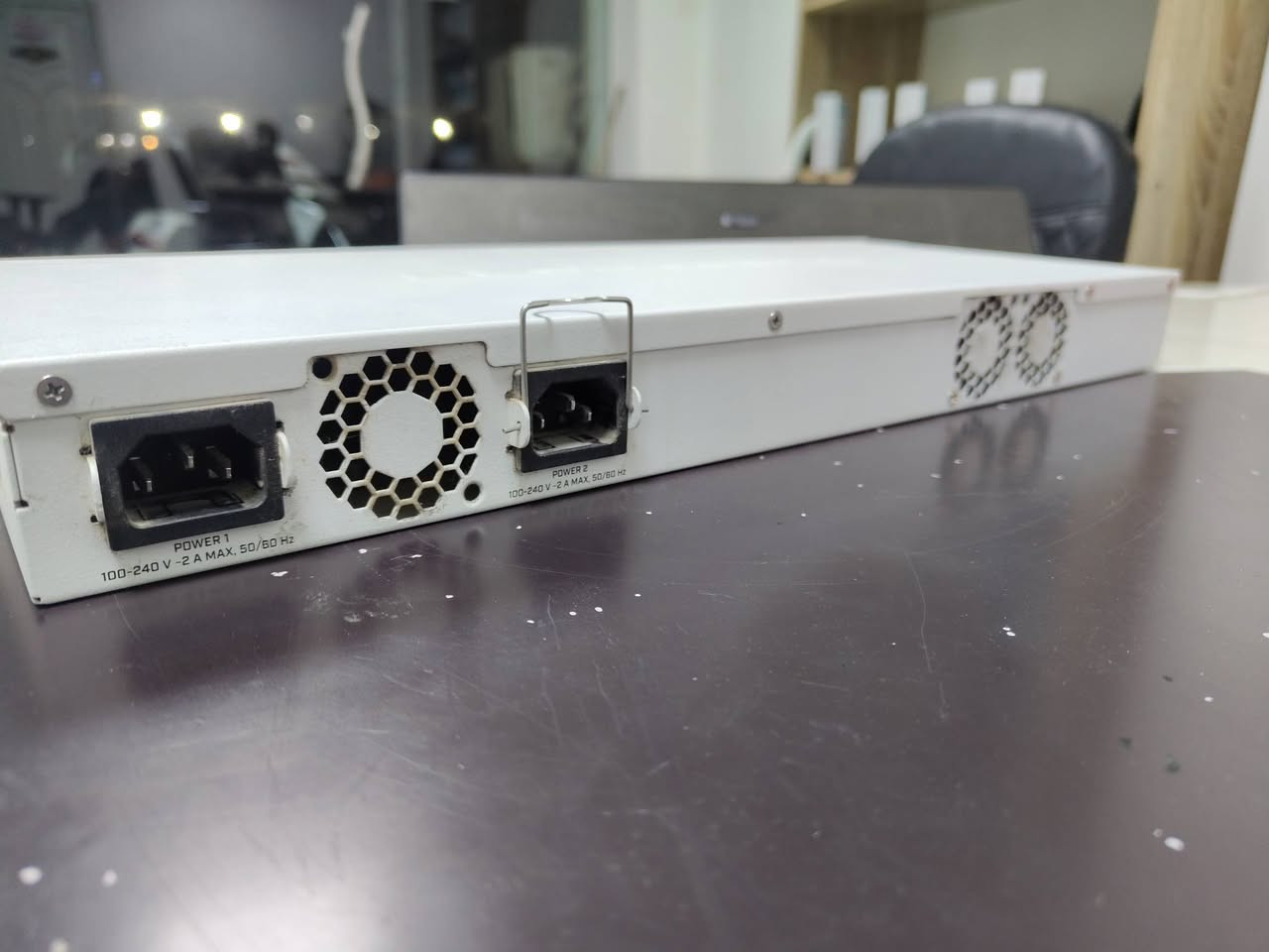 السلام عليكم 
Ccr 1036 2sfp+
للبيع السعر مليون مكاني بغداد 
***********
