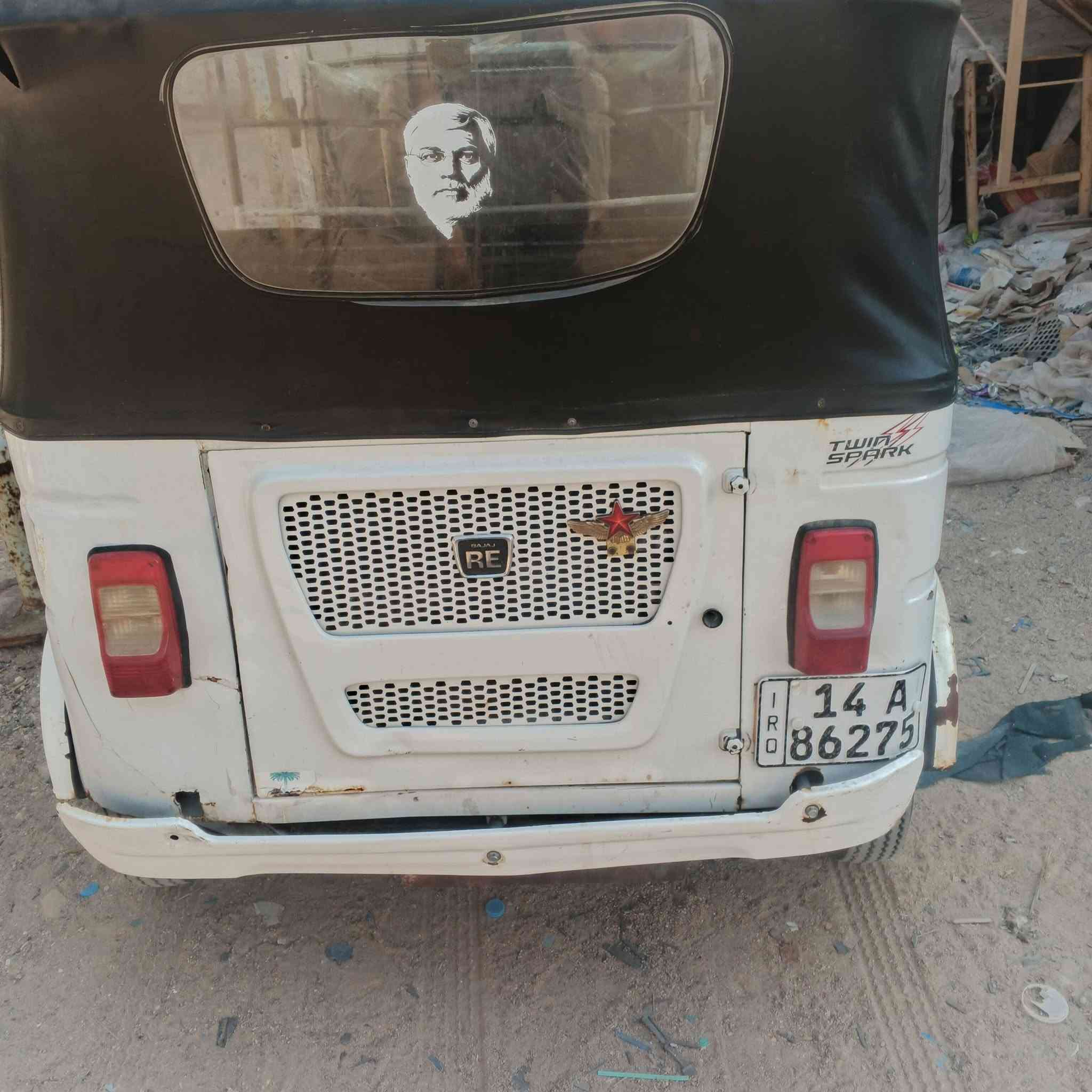 تك تك. باجاج 21 للبيع سنويه ورقم سنوية ابئسمي كهربائيات شغاله محرك نضيف مفتوح تجفيت شركه والبدي شوف العين المكان الامن الداخلي كراج الكوسترات السعر 5800 بيهة مجال قليل ***********
