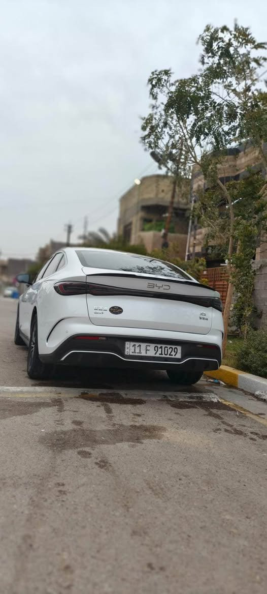 بي واي دي سيل 06 
2025 موديل 
بطاريه 80 
ماشيه 19 الف 
5 كامرات تسجيل داش كام 4كامرات 
مقاعد جلد اسود كرسي كهرباء 
حساسات امامي خلفي 
شاشه كبيره دواره منصب عليها جميع البرامج 
تبريد قطعتين كامرات 360 
هواي موضفات بيها 
بغداد 
الرقم *********** بغداد, العراق
