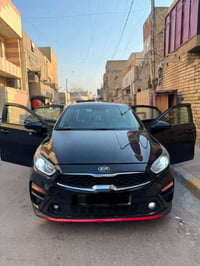 فورتي وارد امريكي  موديل ٢٠٢١  رقم اربيل باسمي سنويه سياره حلوه ونضيفه...