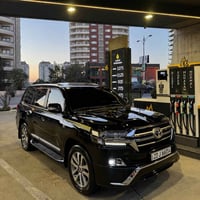 لاندكروز VXS • V8 5.7 • ٨٨٠٠٠ كم
