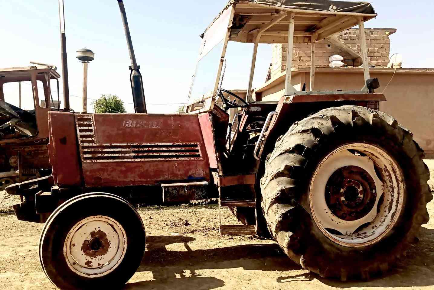 فئات للبيع موديل 82رقم وسنوية بدون تحويل العنوان كركوك ناحية الرياض للاستفسار الاتصال على الرقم ***********//***********
