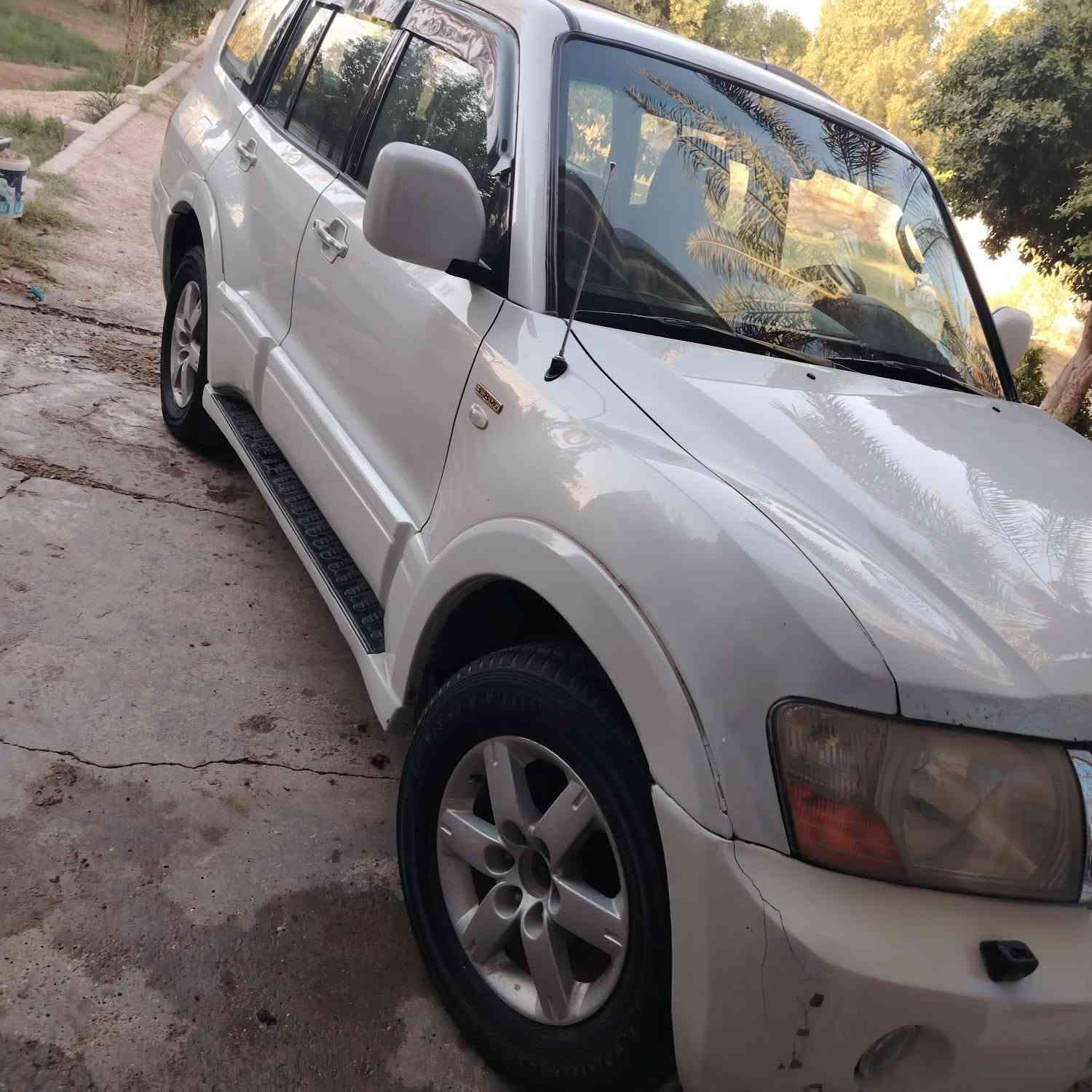 باجيرو ٢٠٠٦ جاهزة السيارة جاهزة من كلشي فقط التبريد القطعة الثانية بي ليك زغير مع العلم تبريده ثلج اتعهد بالتحويل رايده مراوس بألنترا تكسي الي تعجبة ايطب خاص او هذا رقمي ***********
