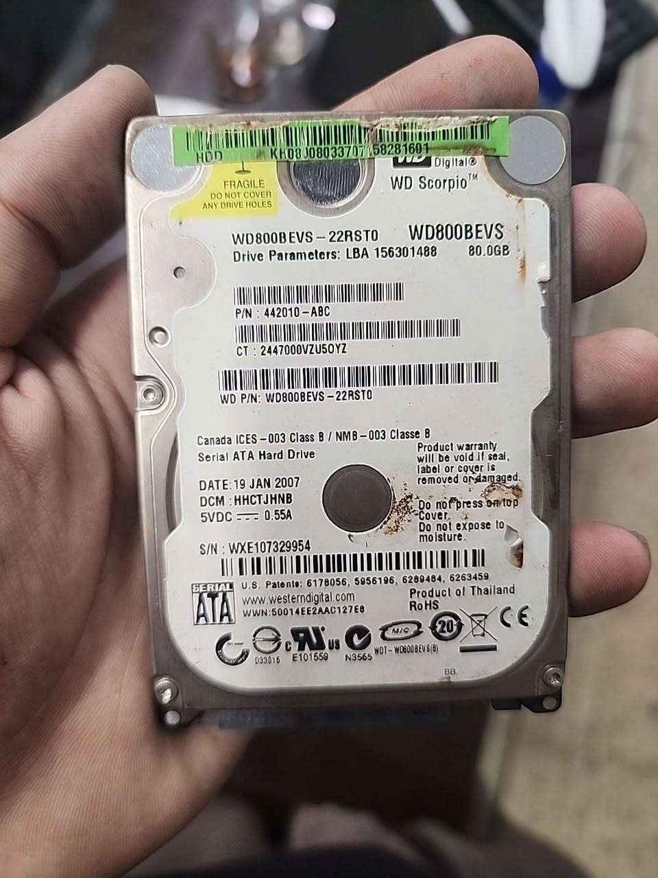 3 لابتوبات Dell وHP للبيع  قطع غيار أو تصليح
للبيع 3 لابتوبات مستعملة، الأجهزة متقاربة بالمواصفات

🔹 المواصفات والحالة:

- معالجات Intel Core i5
- RAM 4GB تقريبًا
- الهاردات موجودة
- الأجهزة بحاجة إلى صيانة
- الشاشات لا تعمل
- البطاريات لا تعمل
- بدون شواحن
- مناسبة للتصليح أو استخدامها كقطع غيار

مكاني بغداد السعدون 

سعر الواحد: 60,000  
💰سعر الثلاثة معًا: 160,000 

📍 المعاينة متاحة قبل الشراء، والأجهزة تُباع على حالتها.

للاستفسار أو الاتفاق
***********.
