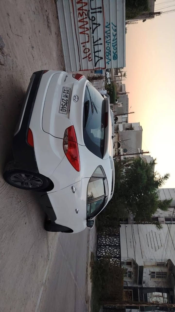توسان 2016 خليجي صبغ صفحه السايق وقبق الجنطه اثر  جراد  وموجود الفديو قبل الصبغ بيها  ضربه بجاملغ لكدام السايق بدون دواخل سياره جاهزه حداديه جديده منضومه لايت  LED  محرك 2000 دوش  تحكم ستيرن تبريد قطعتين اشاير بلمري ماشيه 105 السعر 142 وبيها مجال بسيط  *********** مكان السياره بغداد العامريه
