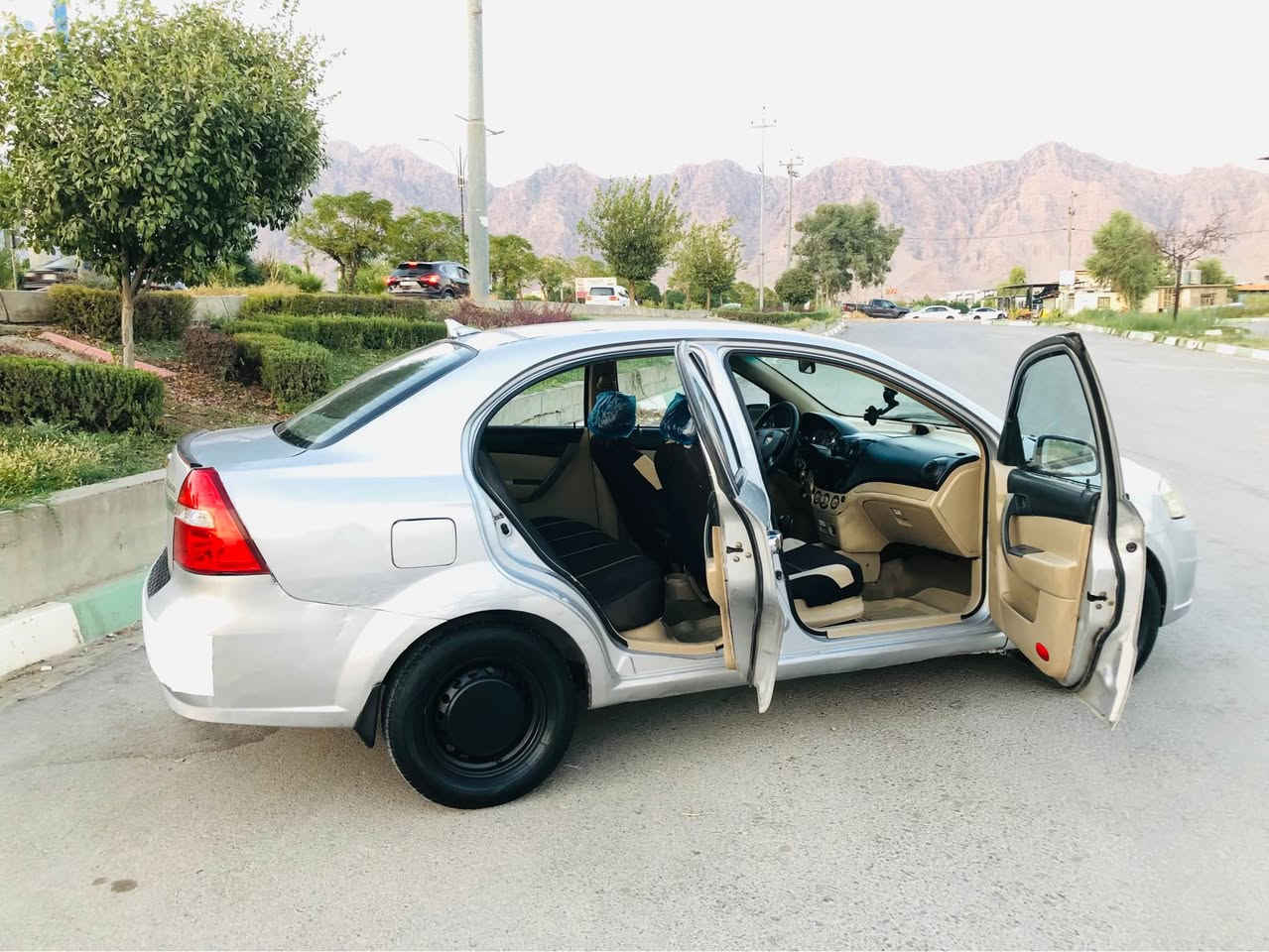 هەرزانترین نرخ
$26 کۆتای        رانیە        *********** _ ***********
کۆرەک ڤایبەر و واتس ئاپی لەسەرە
شۆفرلێت ئەڤیۆ مۆدێل 2009 گێر تۆماتیک ناوزەرد شاشە ئایپاد
سەیارەکە سەنەوی جنوبە و واجیهەشی بۆ ڕاکێشراوە و پاکانەی هەولێریشی لەگەڵە ئەوەلیاتی بەشەرتە
تەبریدی کاملە تەنها غازی تێدا نیە 
سەیارەکە حیزام بۆیاغە 
چوار تایەی تازەیە 
ناوزەردە شاشە ئایپادە جام کارەبایە رانية, السليمانية
