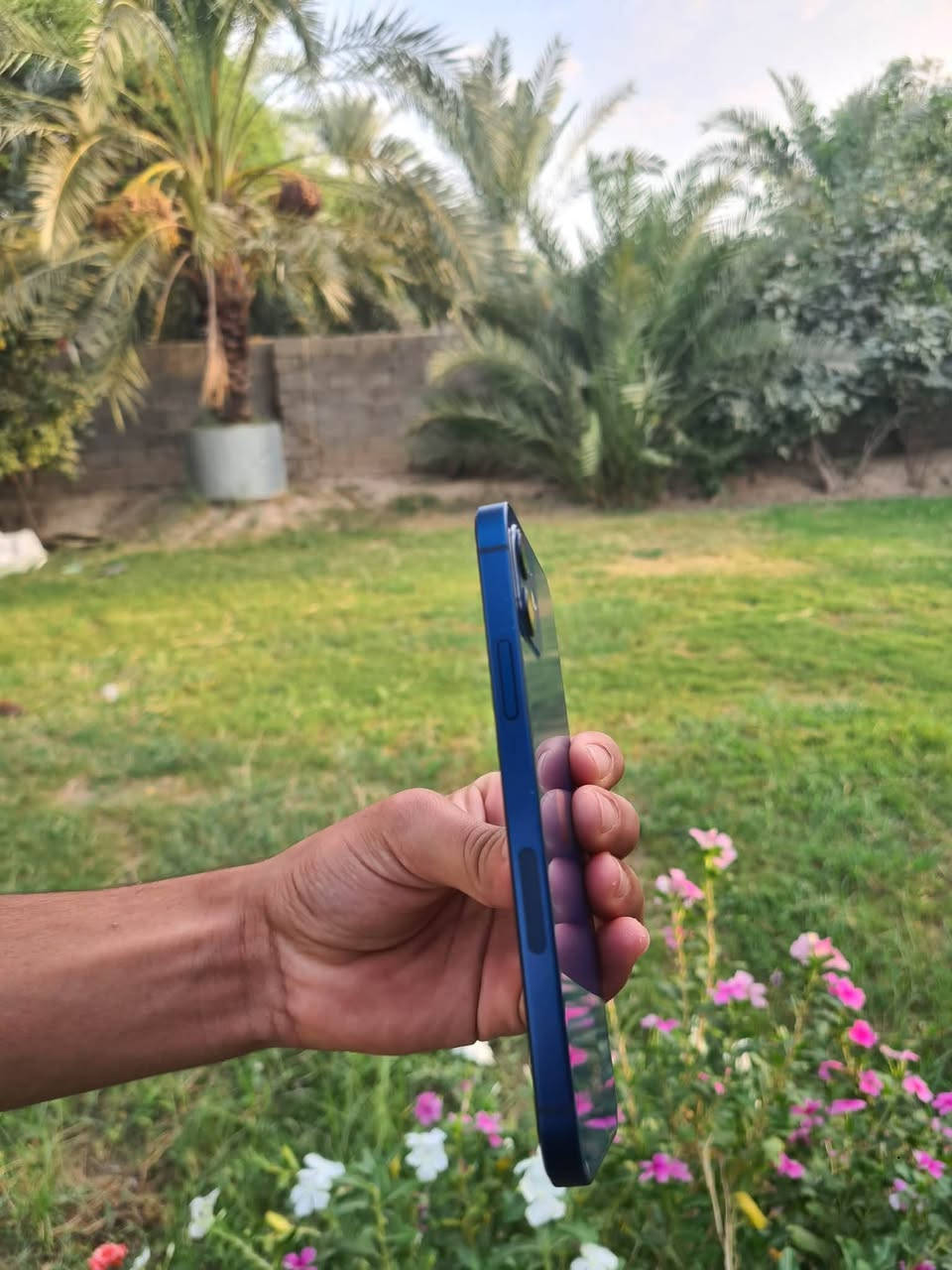 ايفون 12 عادي للبيع بطاريه 82 ذاكره 64 نموذج M امريكي جهاز كلشي بلادي مكفول من كلشي السعر 275 بيه مجال بسيط رقم لهاتف***********
