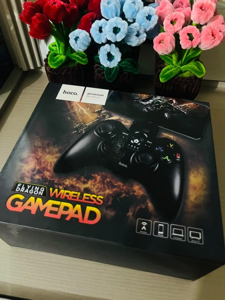يده لاسلكية لألعاب الموبايل 🎮
ماركة hoco المعروفة ✨
يده مع ملحقاتها 
بسعر مناسب اتصل على الرقم 
***********
