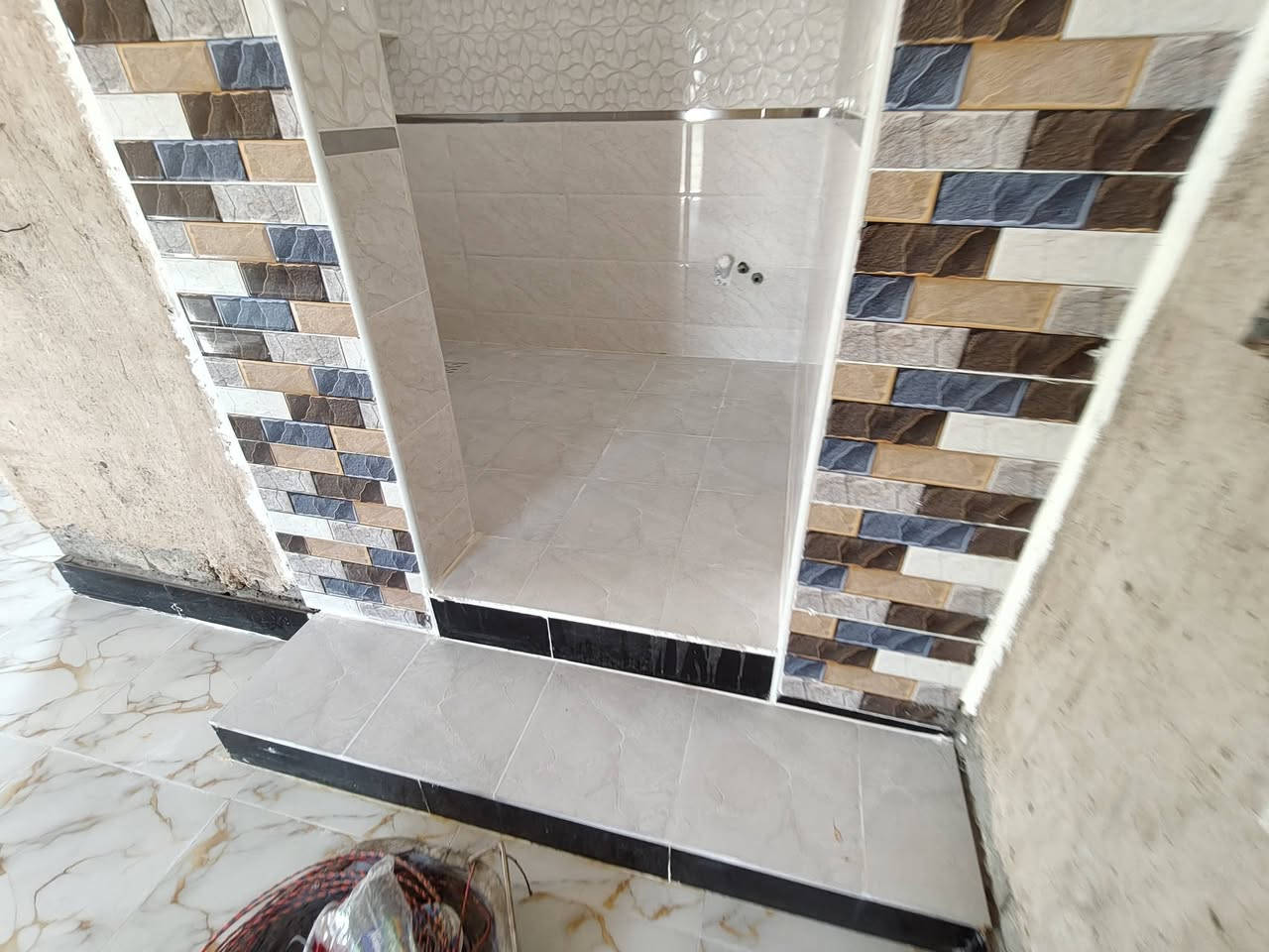 اسطه سيراميك شغل درجه اولا
وباسعار مناسبه نشتغل نقد واقساط ***********
