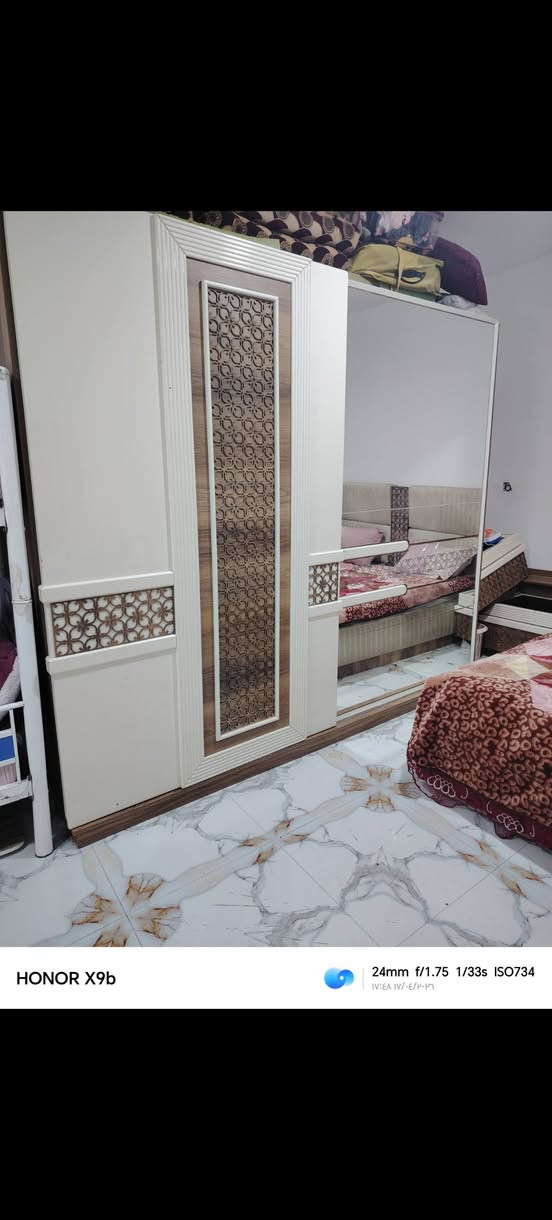 غرفه تركيه خشب hdf اضرارها بسيطه سعرها 400 الف بيها مجال المكان كربلاء حي العسكري الطاقه للاستفسار الاتصال على الرقم *********** كربلاء, العراق
