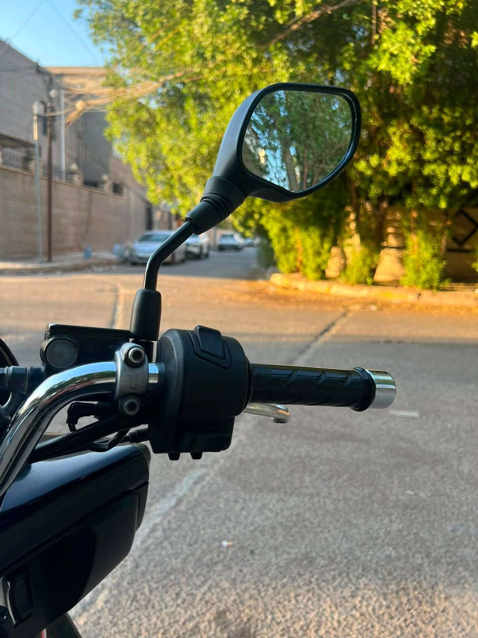 دراجه pcx  جيل اول مكينه  150
دراجه حته اوراق معرض موجوده ابو كيان بشارع الضلال 
ماشيه (28) الف 
  دراجة  كلها ابلاديه كفرات بلادي بلادي شرط النضافه دراجهة مال رمبه المديل 2016 ماخذها رمبه  يعني مو مال شارع دراجه 
حساس ازدحام سويجات ٢ الدراجه كفاله عامه الدراجه على ايدي شوفت عينك ياباني الاصليJF جديده مكاني 
بغداد  المنصور    السعر ١٤٥٠ وبيه مجال قليل 
اي استفسار 
***********
