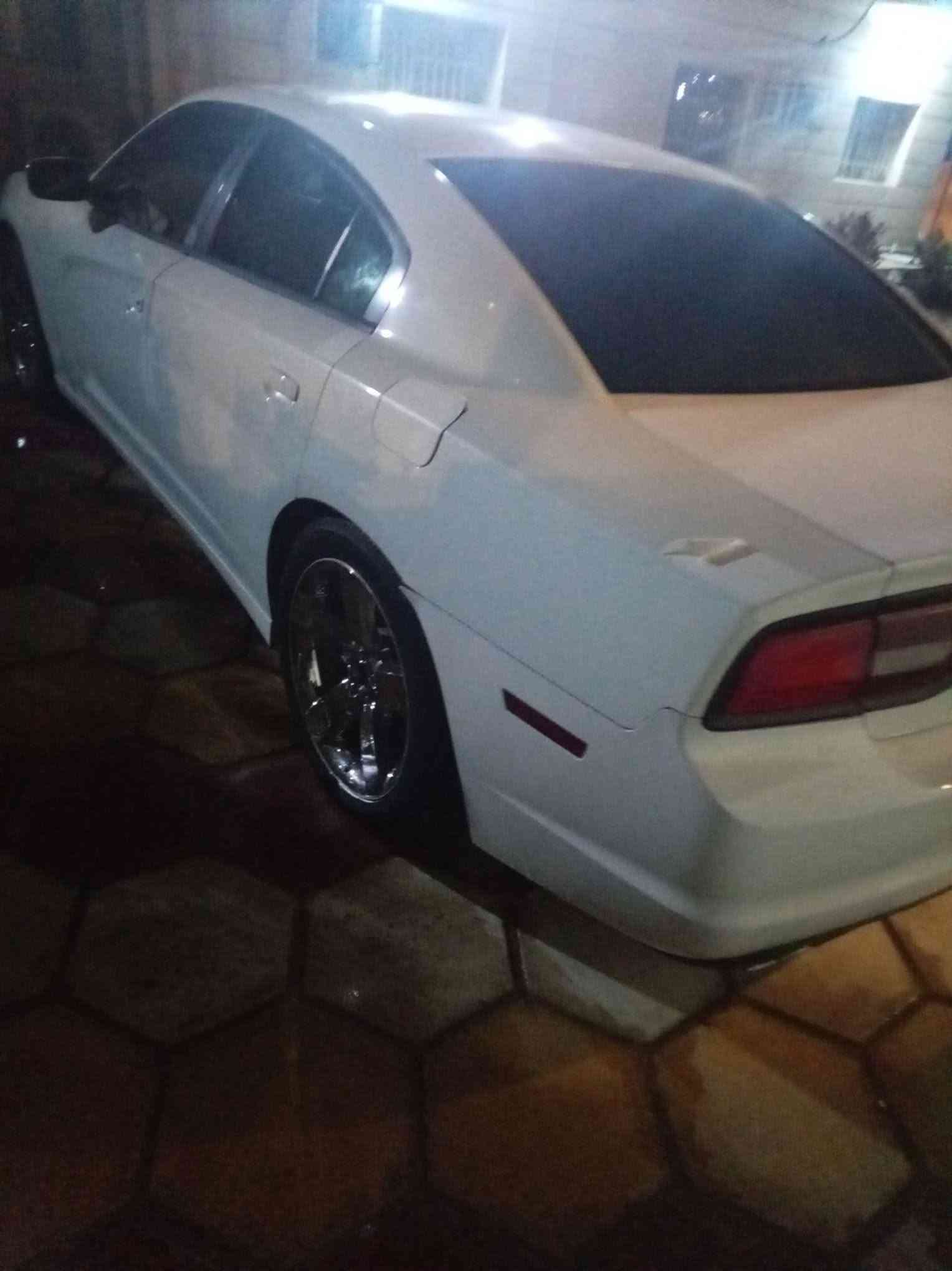 دودج شارجر • V8 • أبو الخصيب