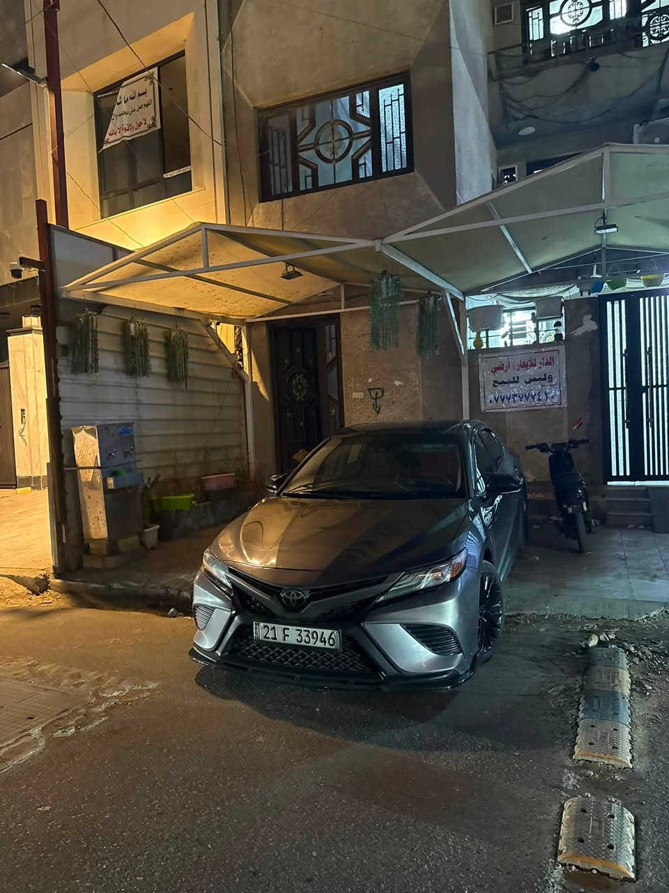 السلام عليكم
كامري موديل 2019 
فئة xse فول مواصفات 
بنراما  
رادار حساسات امامية خلفية
كشنات كهرباء تدفئة كشنات 
داخل احمر كشنات بلاد
شاشة كبيرة بلاد 
شفتات ستيرن
بصمة تشغيل 
تحكم ستيرن 
تخم تاير جديد
قطعتين تبريد
اللون مميز 
3 وضعيات قيادة 
الرقم شمالي سليمانية بدون اي غرامة 
السنوية 2030
محرك 2500 ٤ سلندر
سونار موجود 
غير السونار السيارة مكفولة
السيارة جاهزه بدون اي نواقص
السعر 188$ وبيها مجل بسيط 
التواصل ***********

