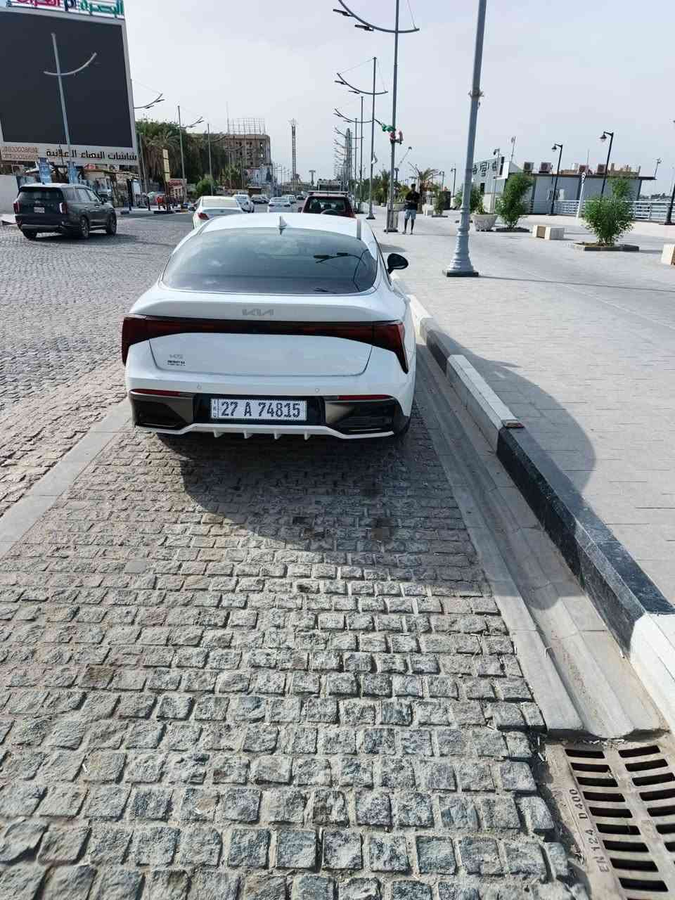 K5 2025 زيرو للبيع 
***********
المكان الغراف 
السياره على وضع الشركه امريكي محرك 2500 شاشه كامرا رادار  وبقيه المواصفات السياره شهداء باسمنا وكاله عامه الضربه منزلها بالصور كلش خفيفه مستعجل على البيع  السعر 193 وبي مجال حك الجيه
