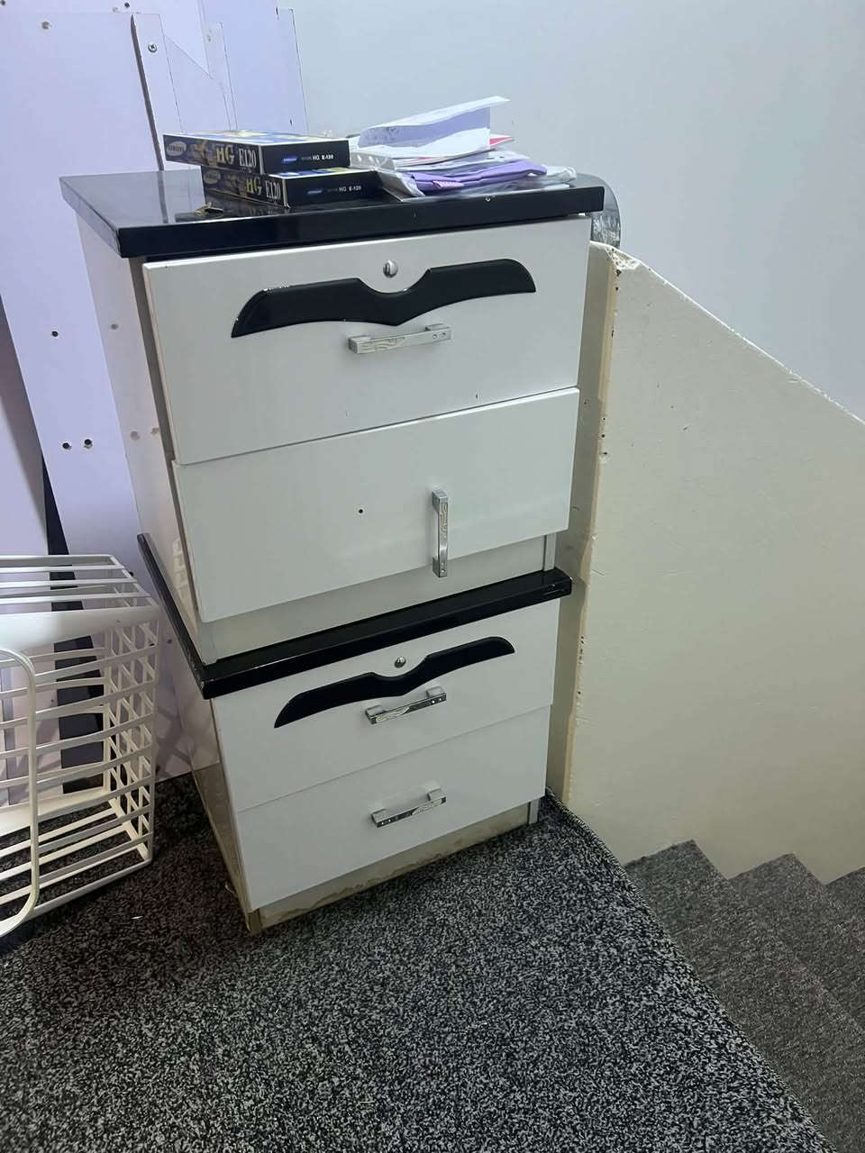 دوميز • غرفة نوم • بسيطة