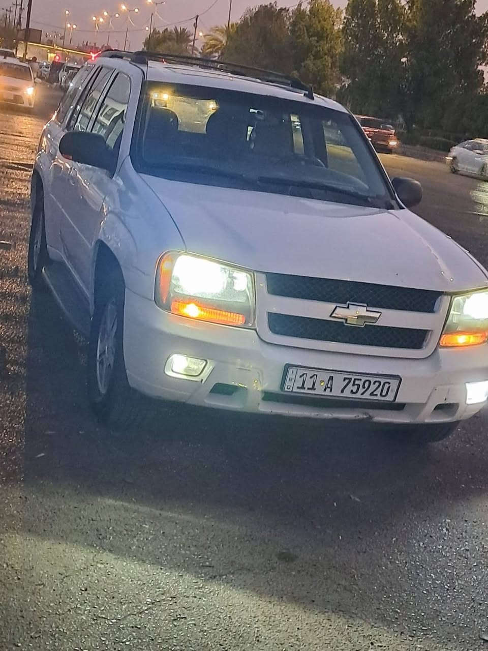 ياالله السلام عليكم
 بلايزر للبيع موديل ٢٠٠٧ LTZ رقم بغداد بأسمي تحويل ثاني يوم محرك ٨ سلندر ٥٣٠٠  تبريد منضومه جديده ثلج صدر جديد قبل سبوع شديته نفض خلفي امامي تايرات تخم حتا السبير نضيف   السياره مال جناي. محرك كير مكفولات.بيها طخه بل جاملغ بصف الصايق مثل ما موضع بل صوره   السعر105 مال بيع  مكاني بغداد  الاتصال ع الرقم )(***********) بي واتساب اتصل وتدلل
