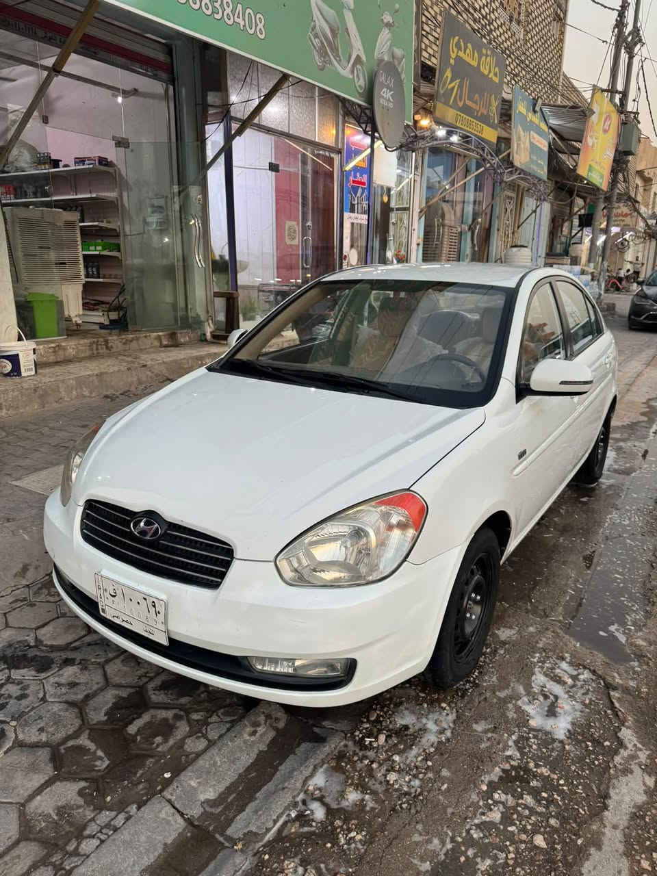 سلام عليكم
اكسنت 2011 خليجي سياره جاهزه من كلشي 
بيه خشم البنيد صبغ فقط بدون دواخل والباقي كفاله 
مكاني النجف الاشرف حي الجزيره والسعر 88 وبيه مجال قليل 
***********
